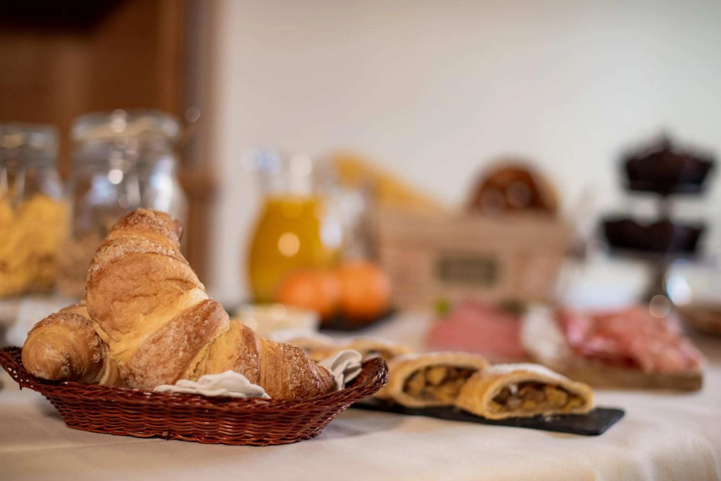 Italian breakfast in Hotel Zeni