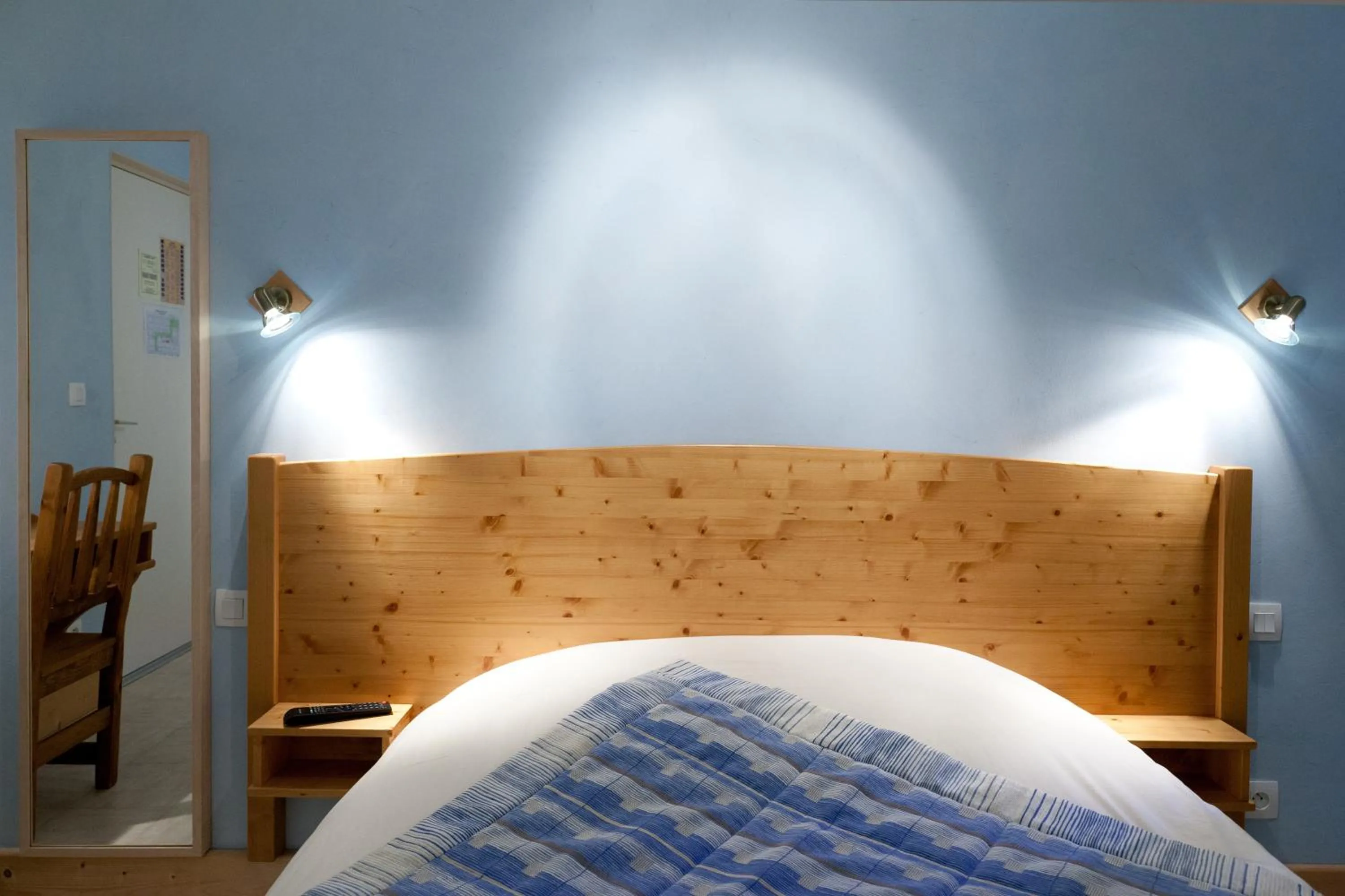 Bed in Hôtel Restaurant Les Alpins