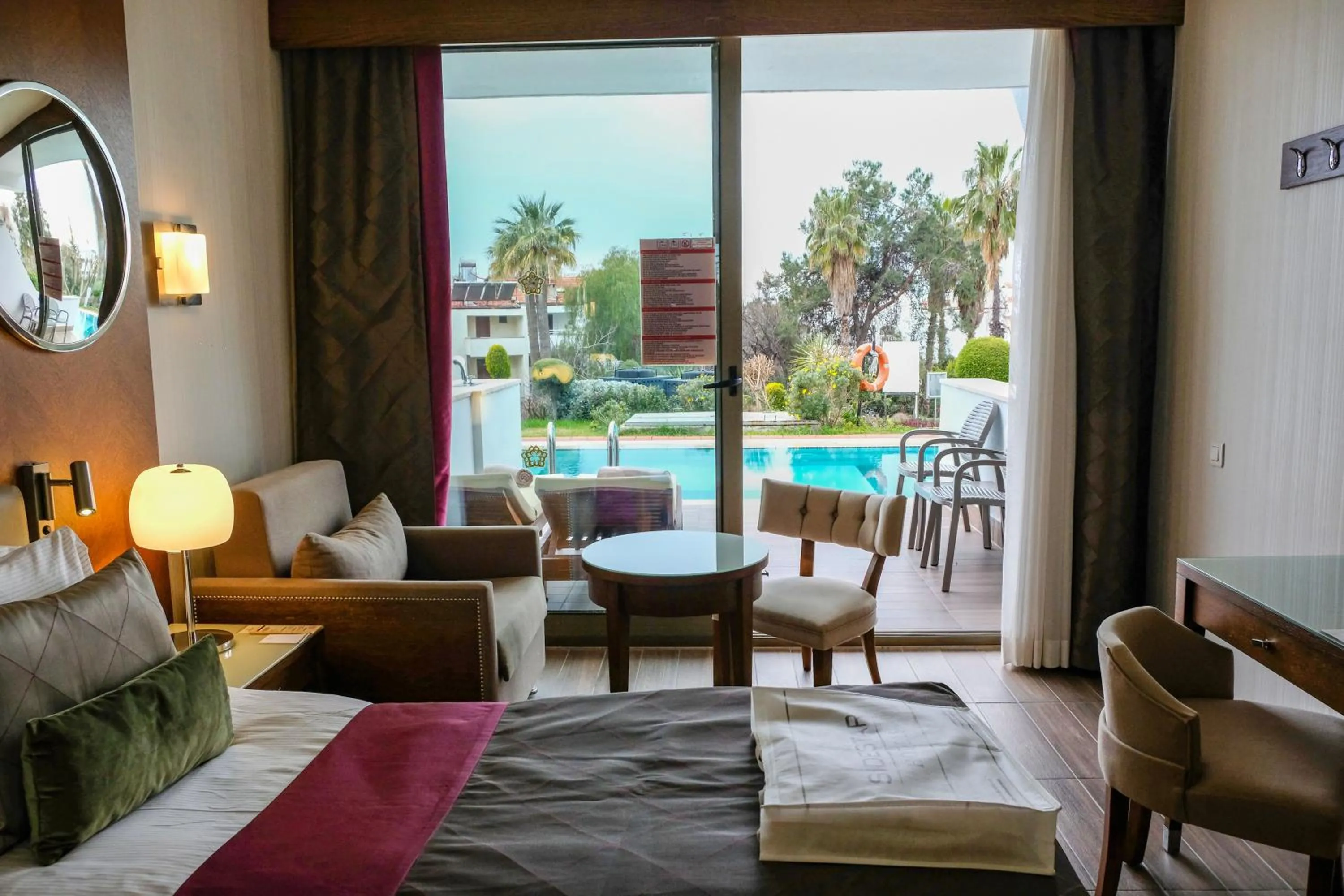 Pool view, Bed in Side Star Elegance Hotel - Ultra All Inclusive