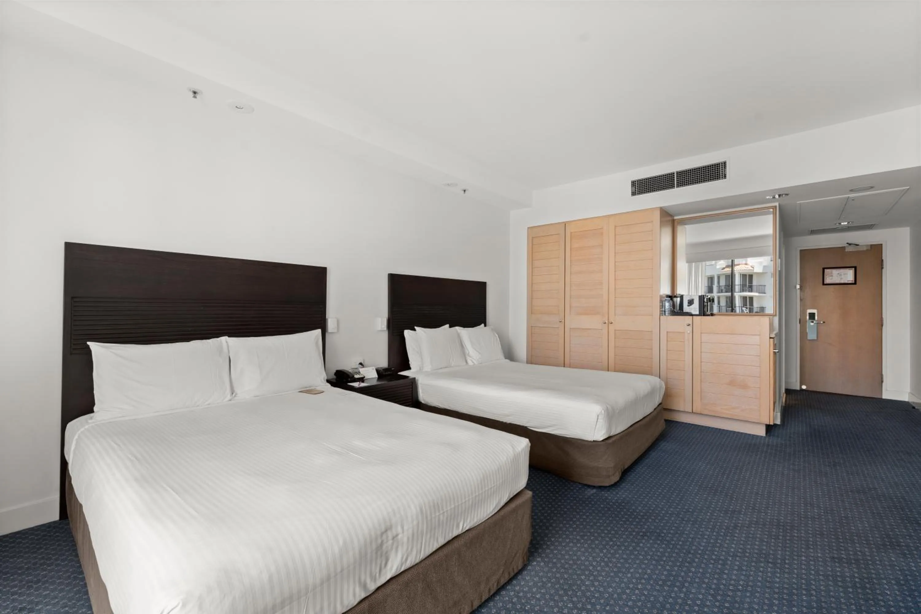 Bed in Crowne Plaza Surfers Paradise by IHG