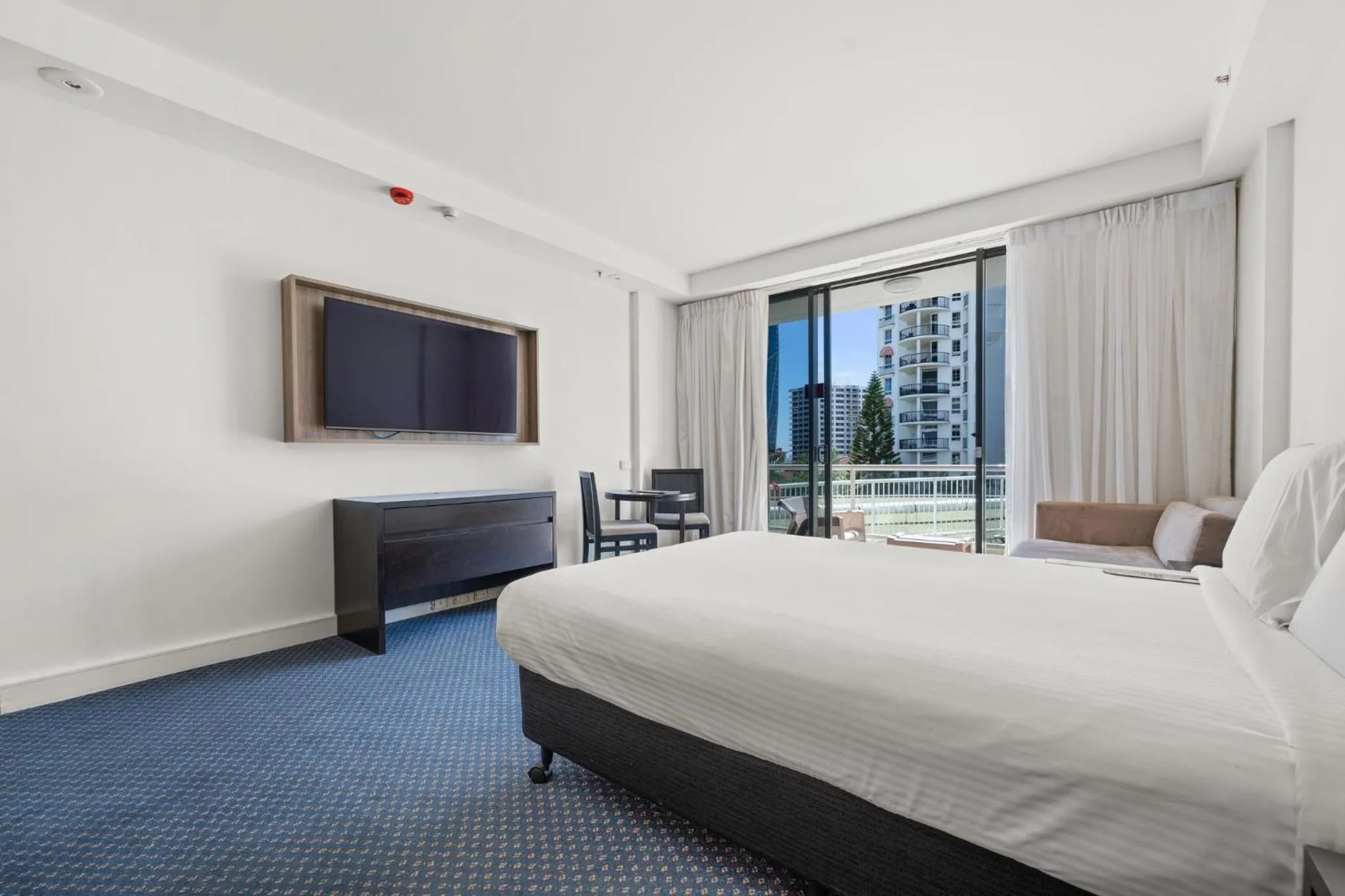 Photo of the whole room, Bed in Crowne Plaza Surfers Paradise by IHG