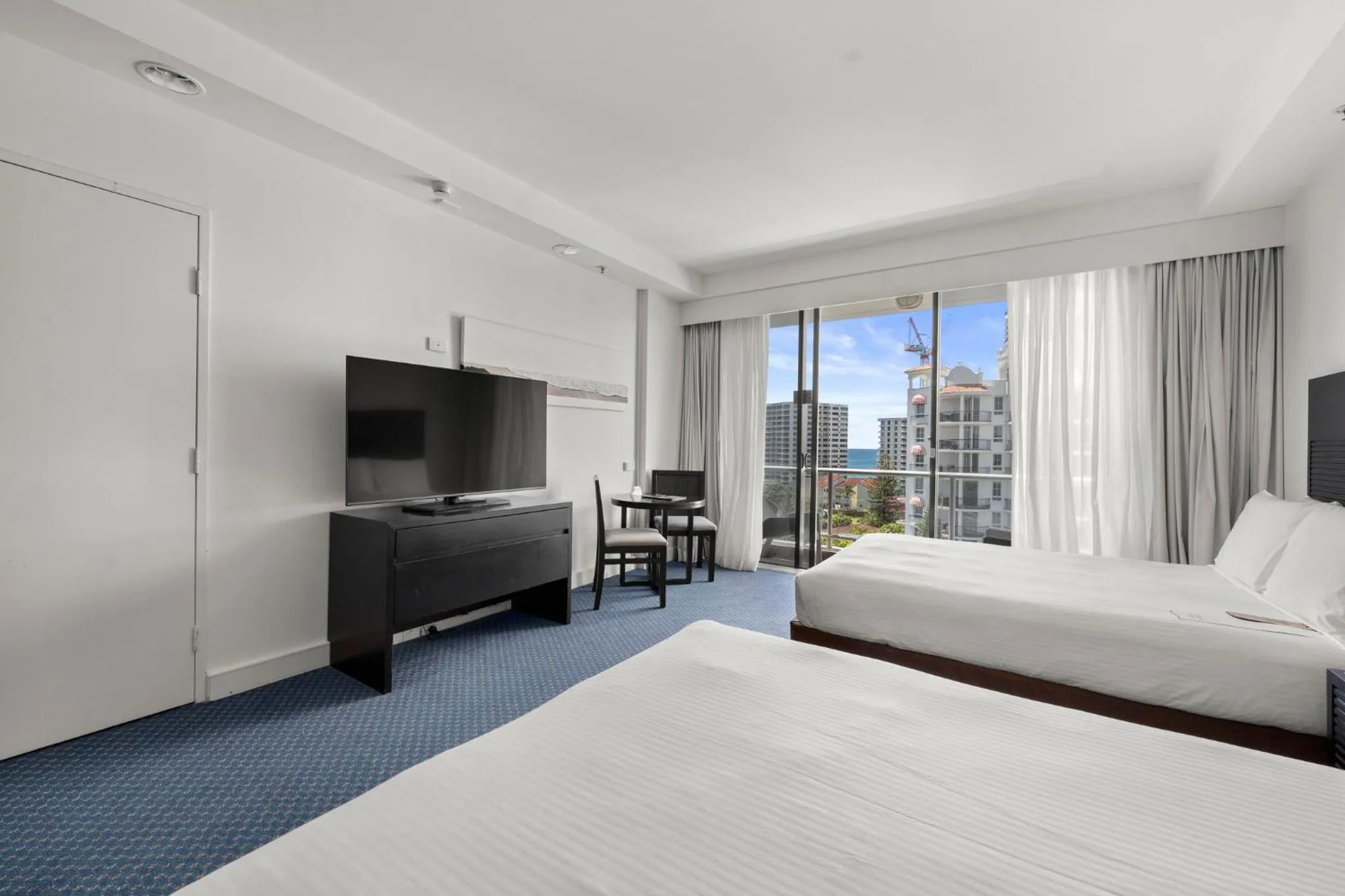 Photo of the whole room, Bed in Crowne Plaza Surfers Paradise by IHG