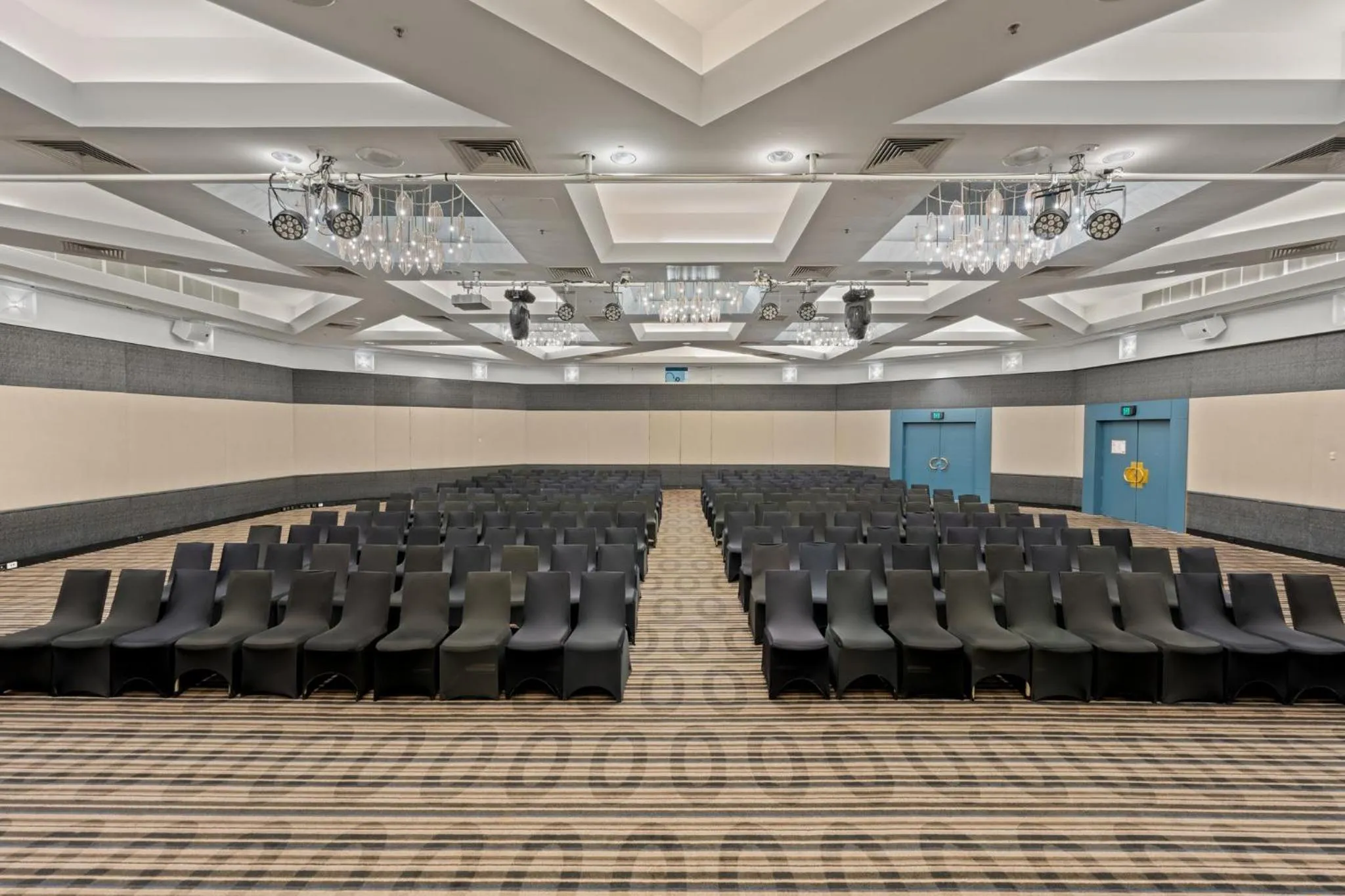 Meeting/conference room in Crowne Plaza Surfers Paradise by IHG