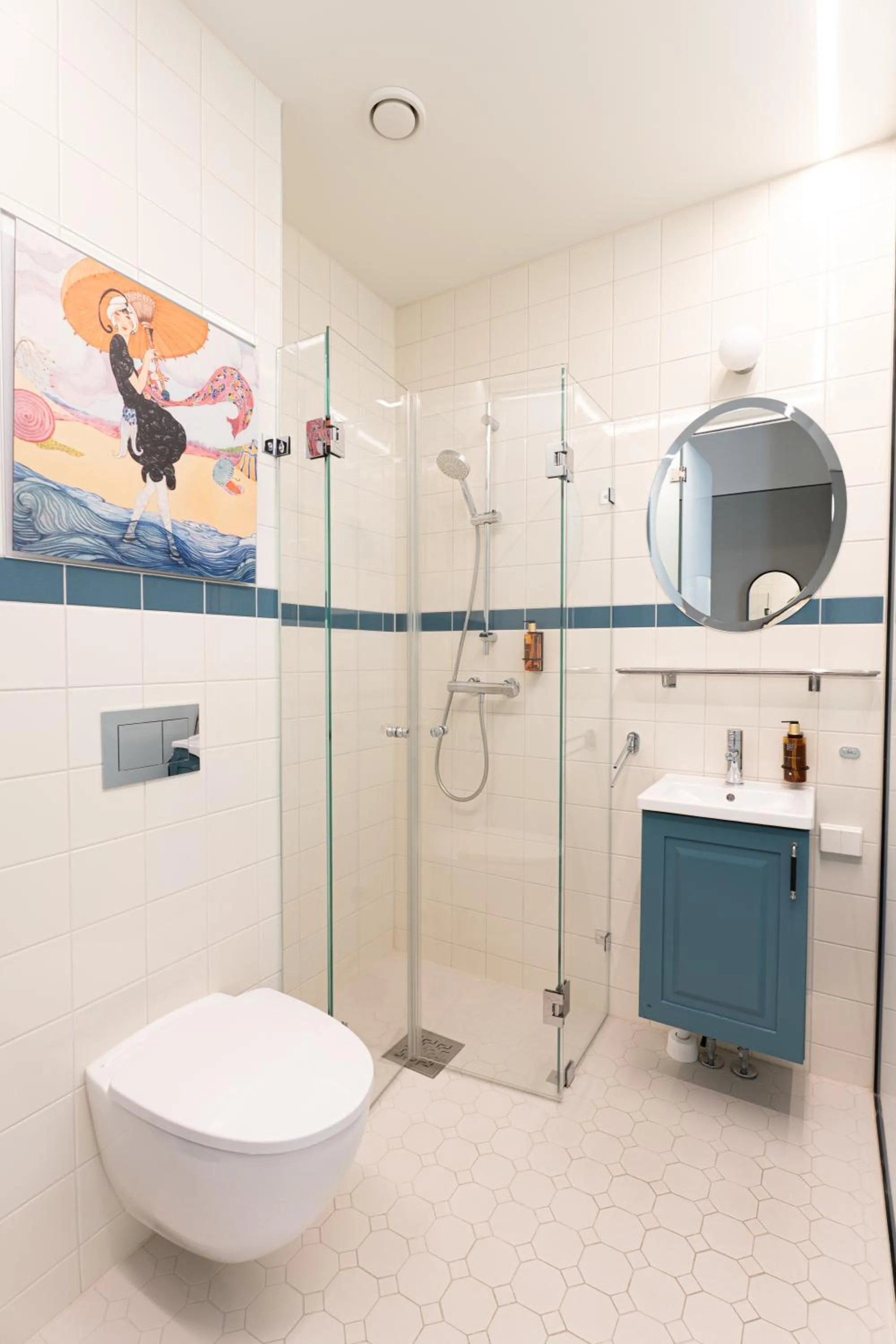 Shower in The Apartments Company - The Sweet