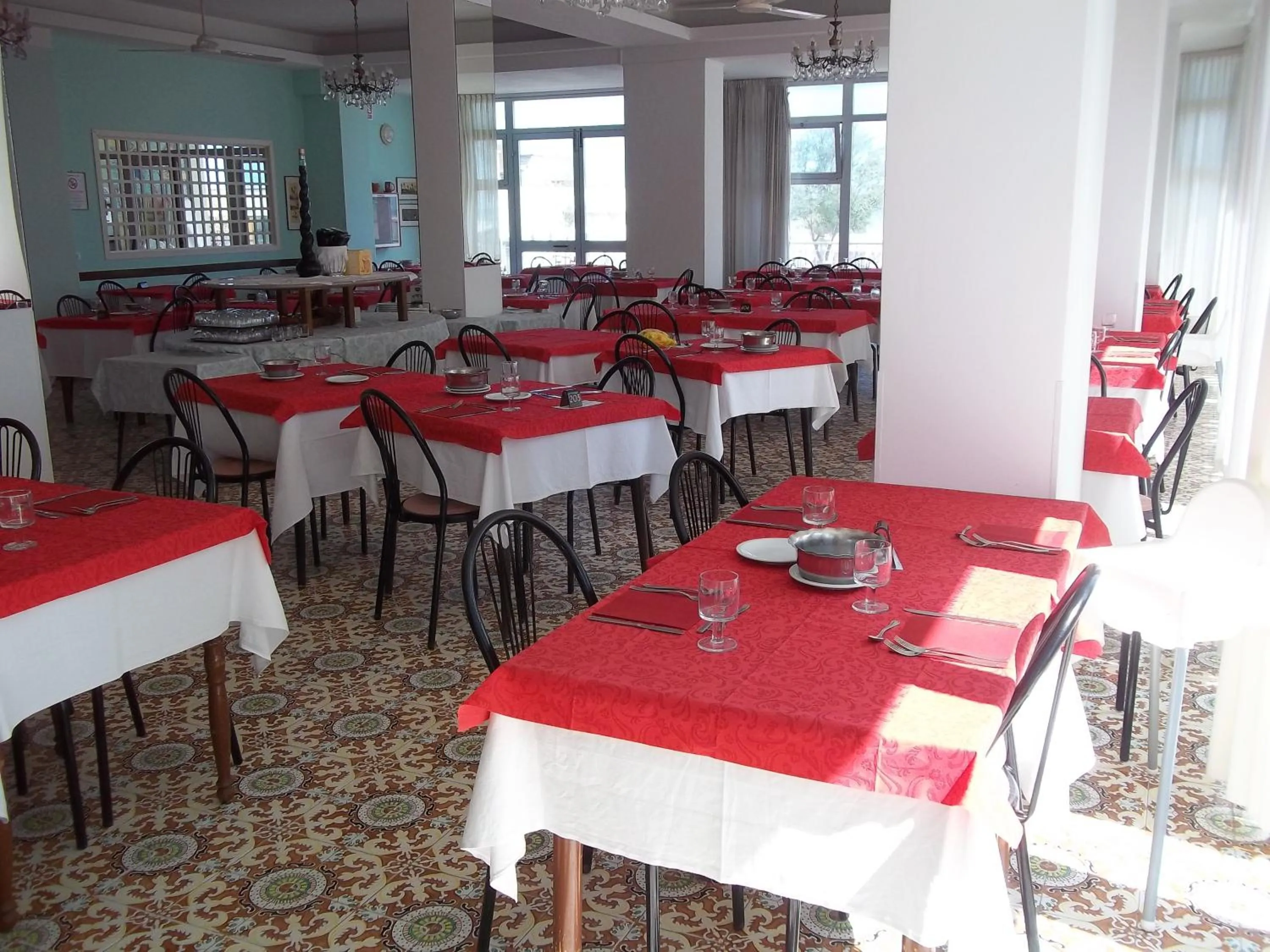 Restaurant/places to eat in Hotel Italia