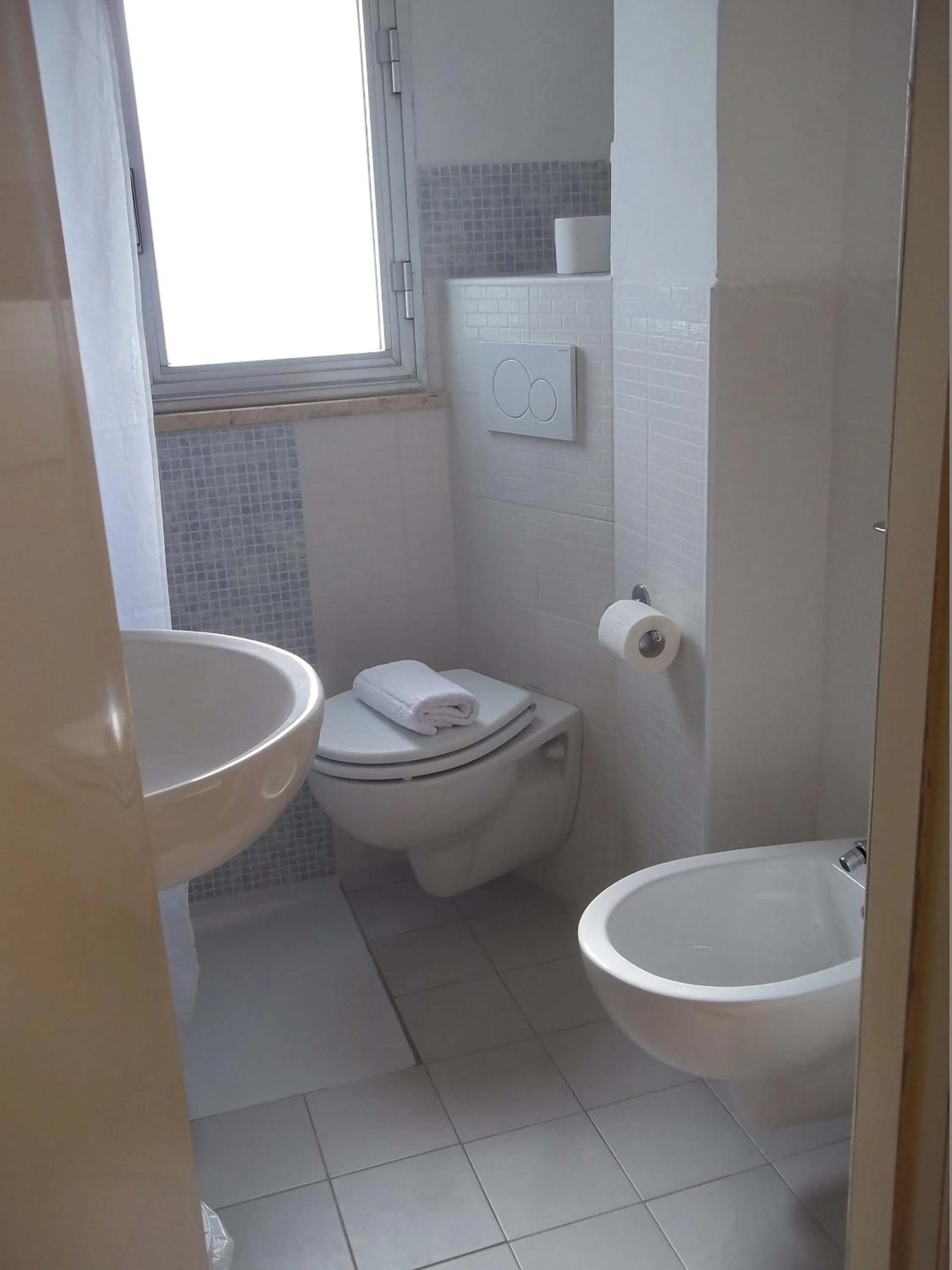 Bathroom in Hotel Italia