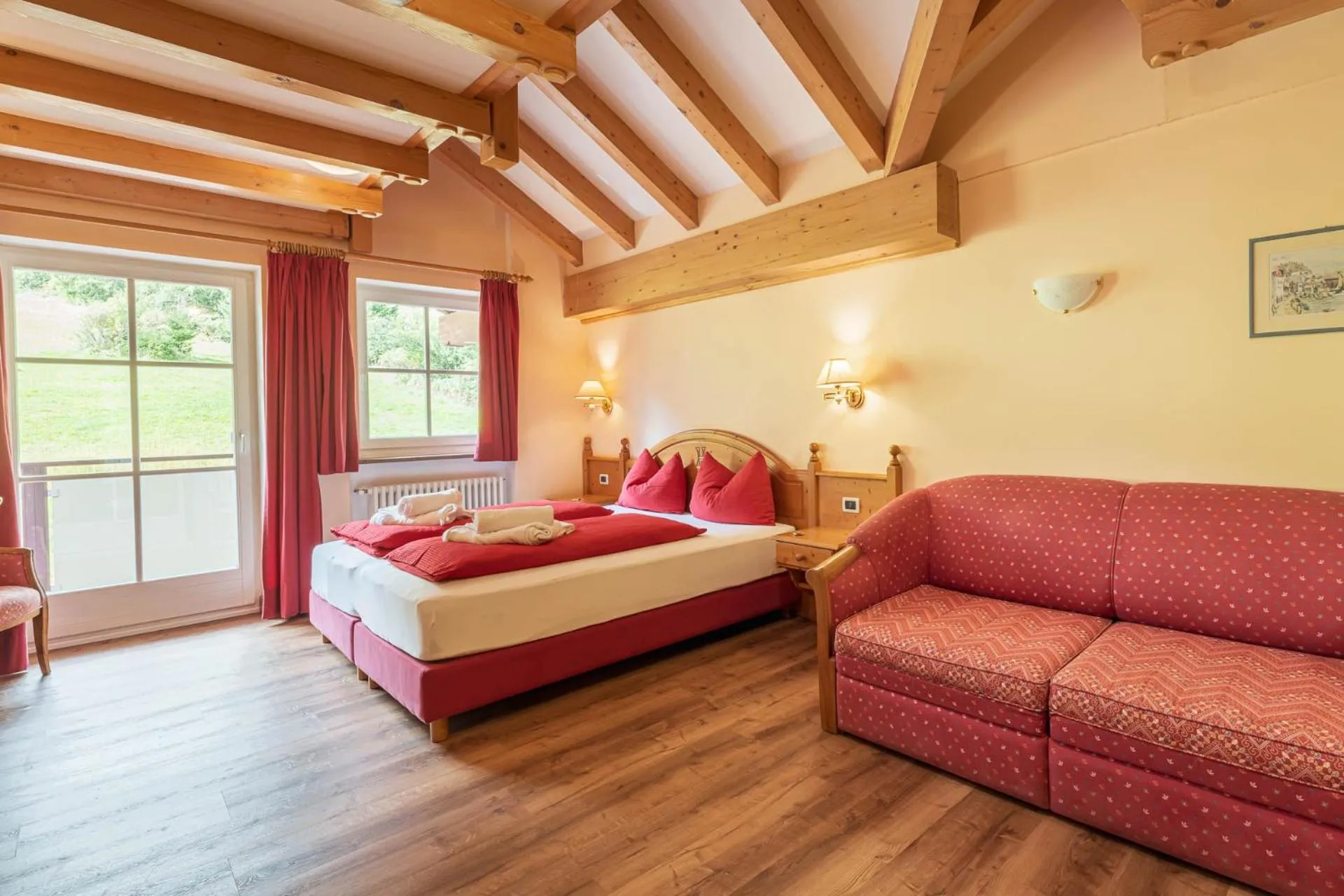 View (from property/room), Bed in Albergo Conturina