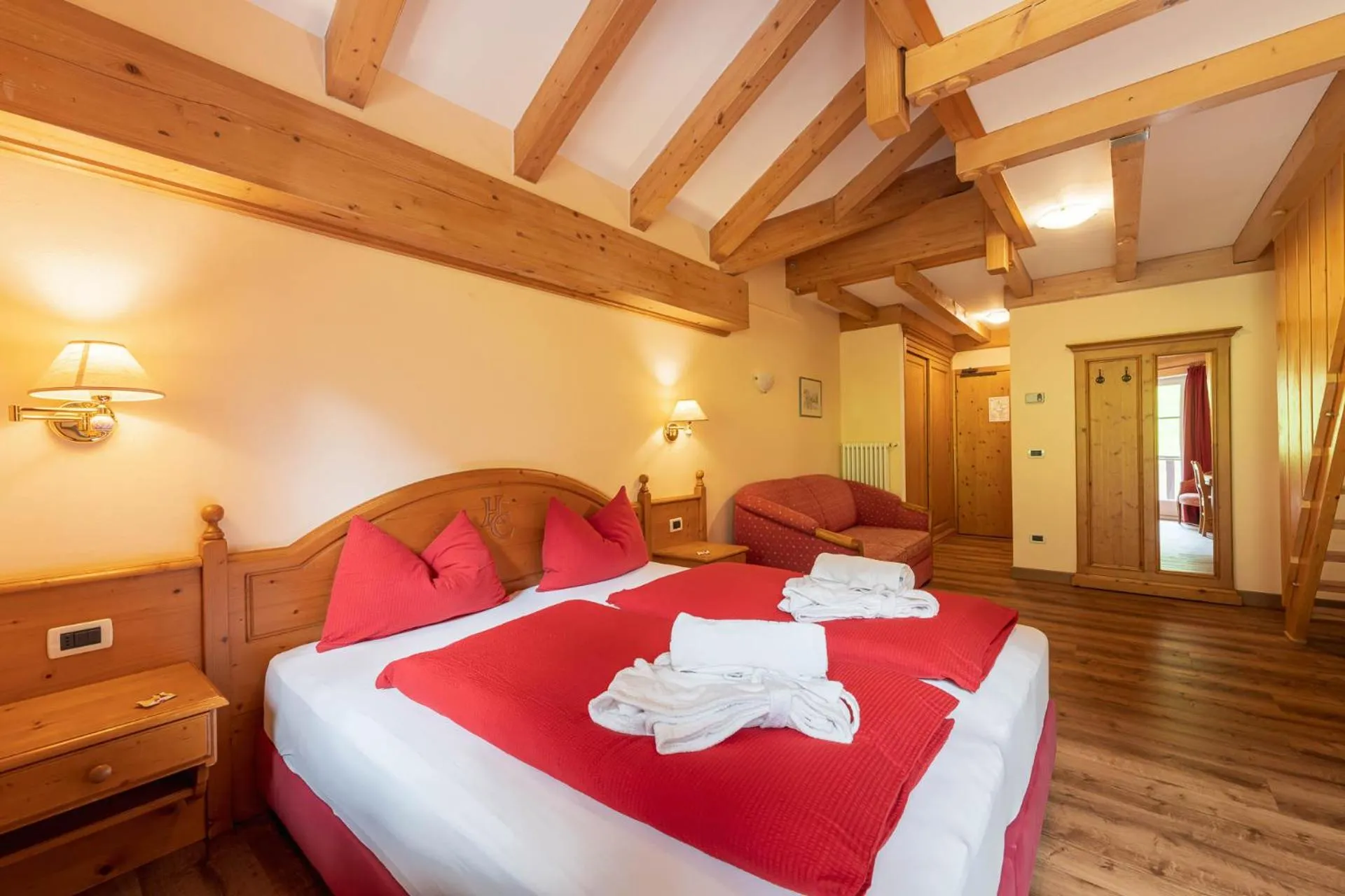 Photo of the whole room, Bed in Albergo Conturina