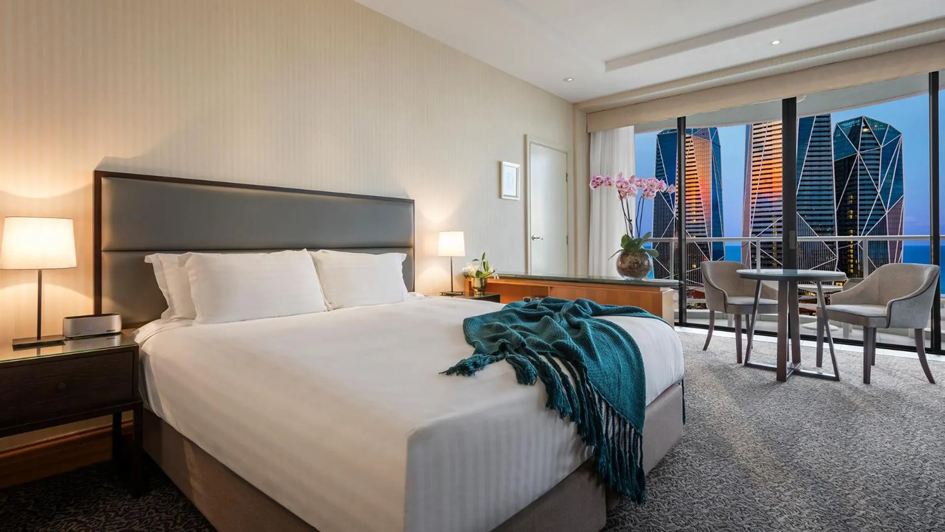 Bed in Oaks Gold Coast Hotel