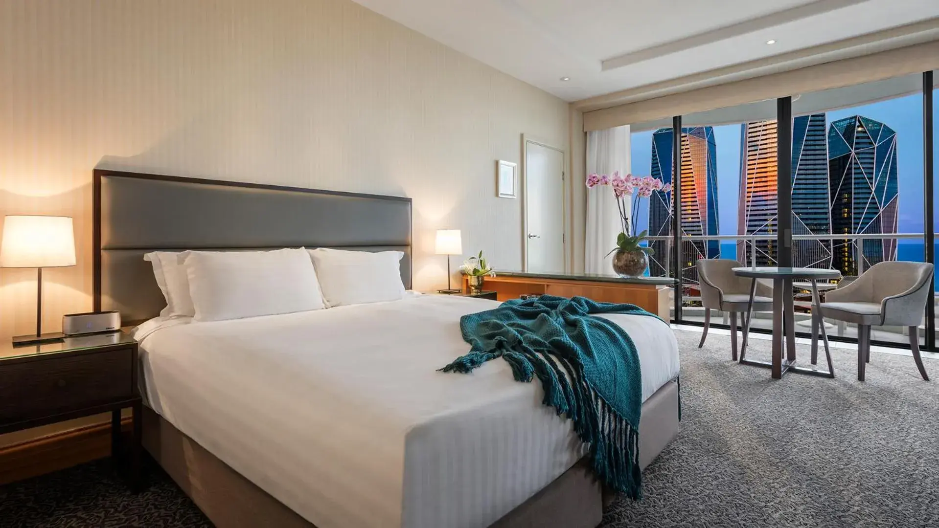 Studio Apartment with Ocean View in Oaks Gold Coast Hotel Studio Apartment with Ocean View in Oaks Gold Coast Hotel