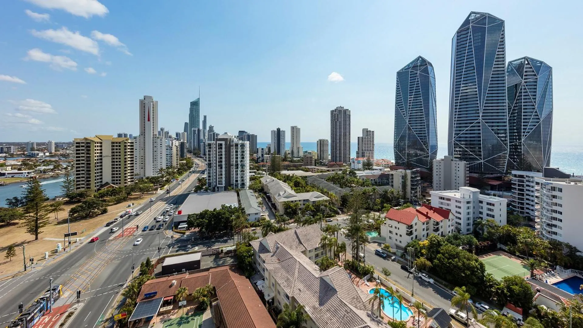 City view in Oaks Gold Coast Hotel