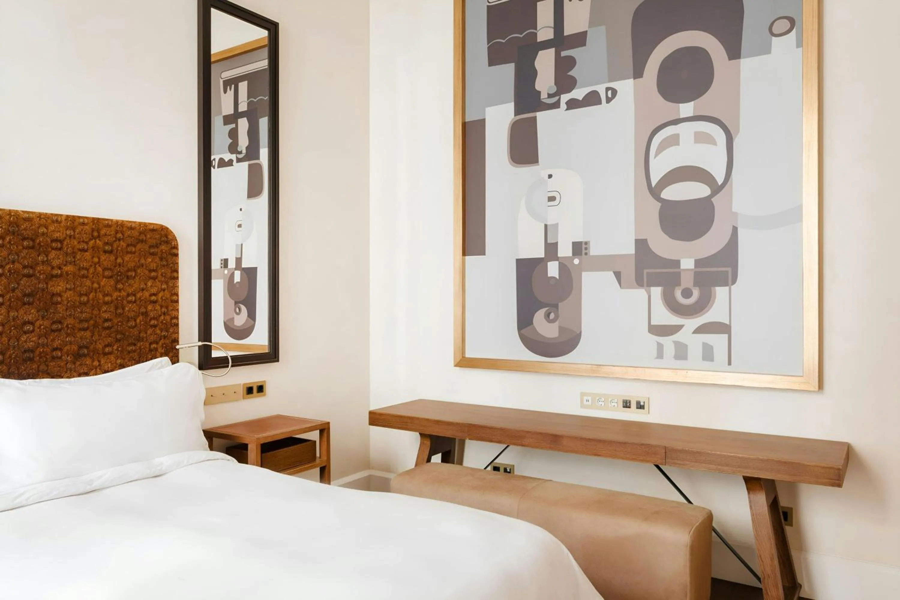 Bedroom, Bed in DO Plaça Reial Hotel Gothic Quarter, Sonder by Marriott Bonvoy