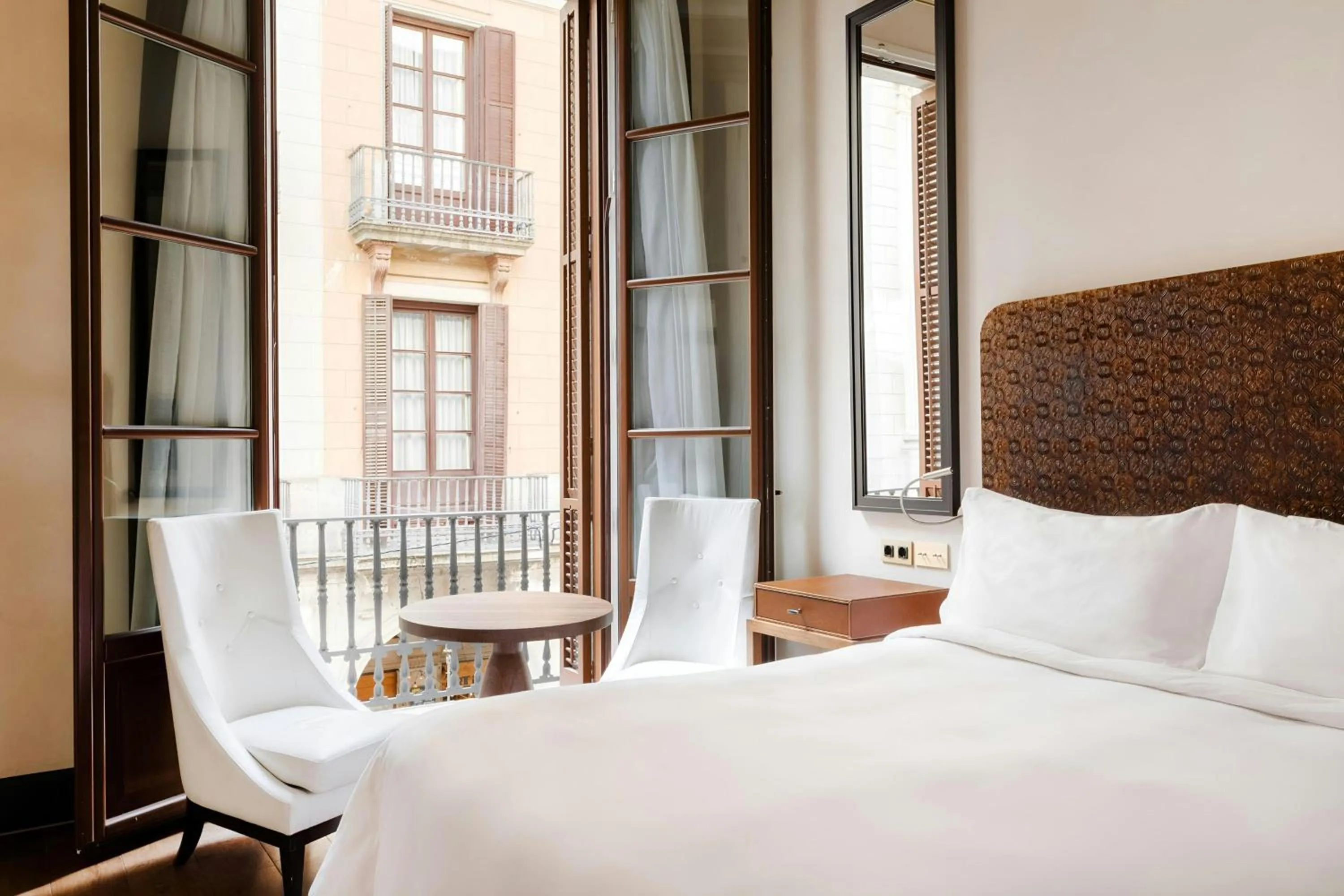 Bedroom, Bed in DO Plaça Reial Hotel Gothic Quarter, Sonder by Marriott Bonvoy