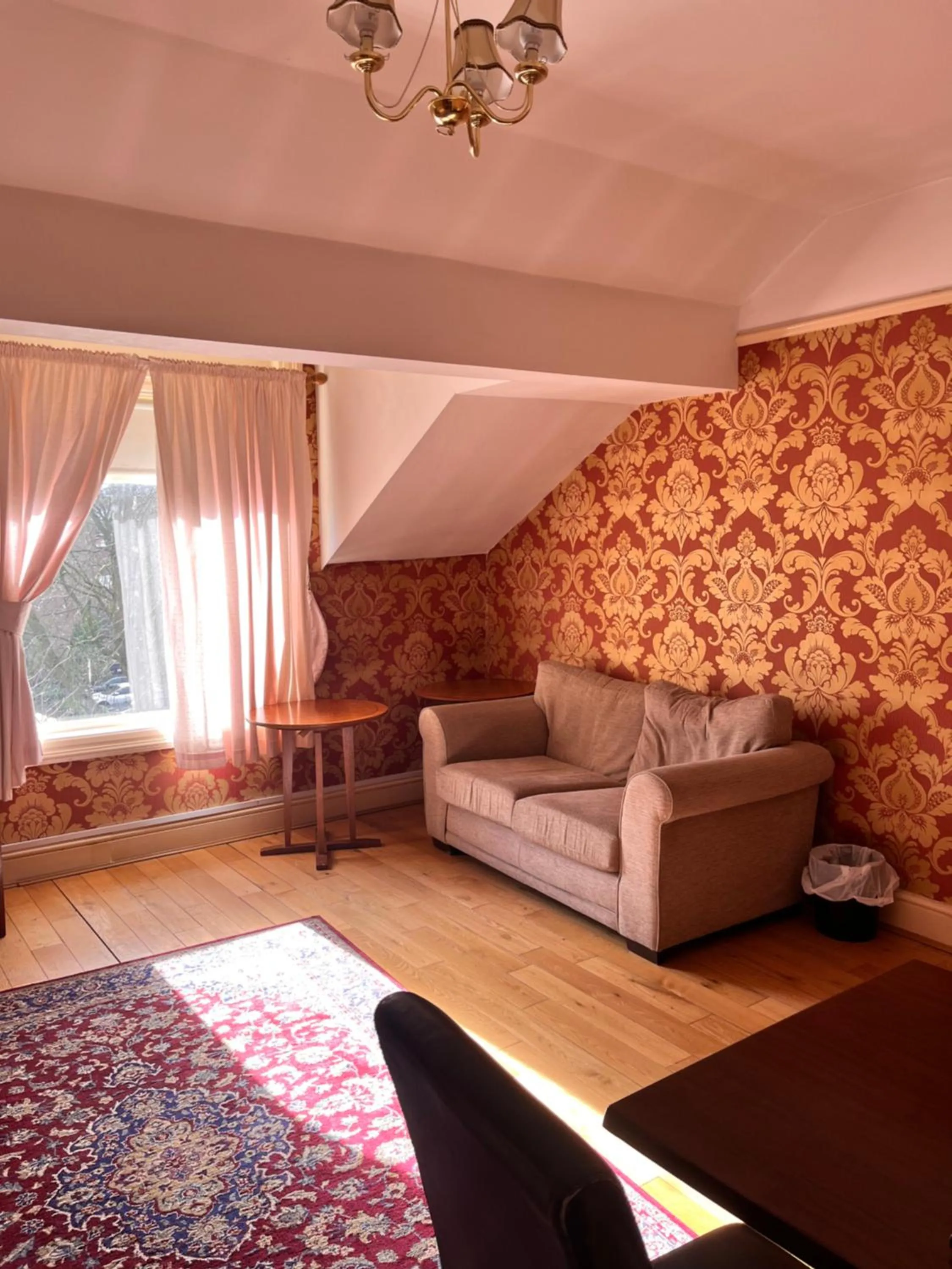 Seating area in Ullet Suites