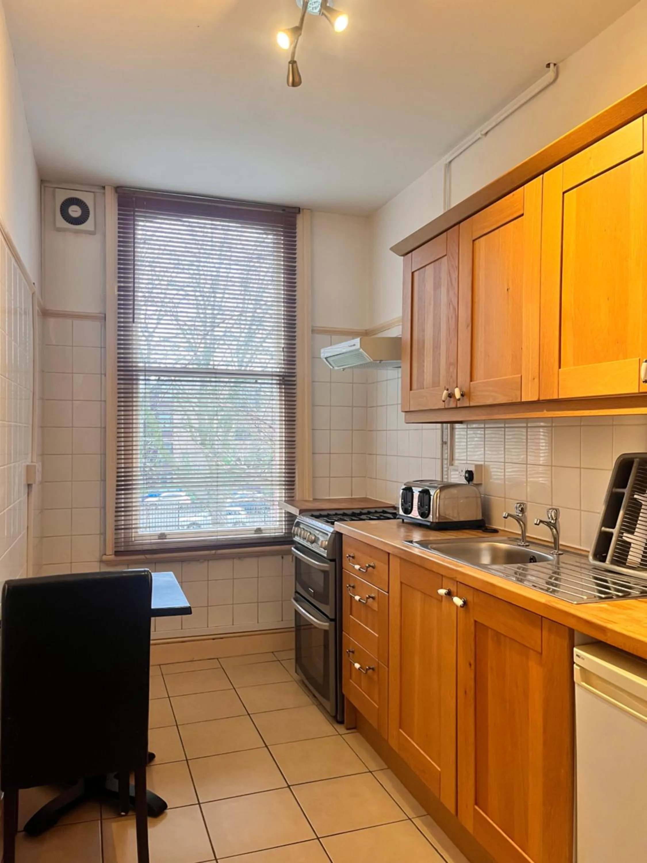 Kitchen or kitchenette in Ullet Suites