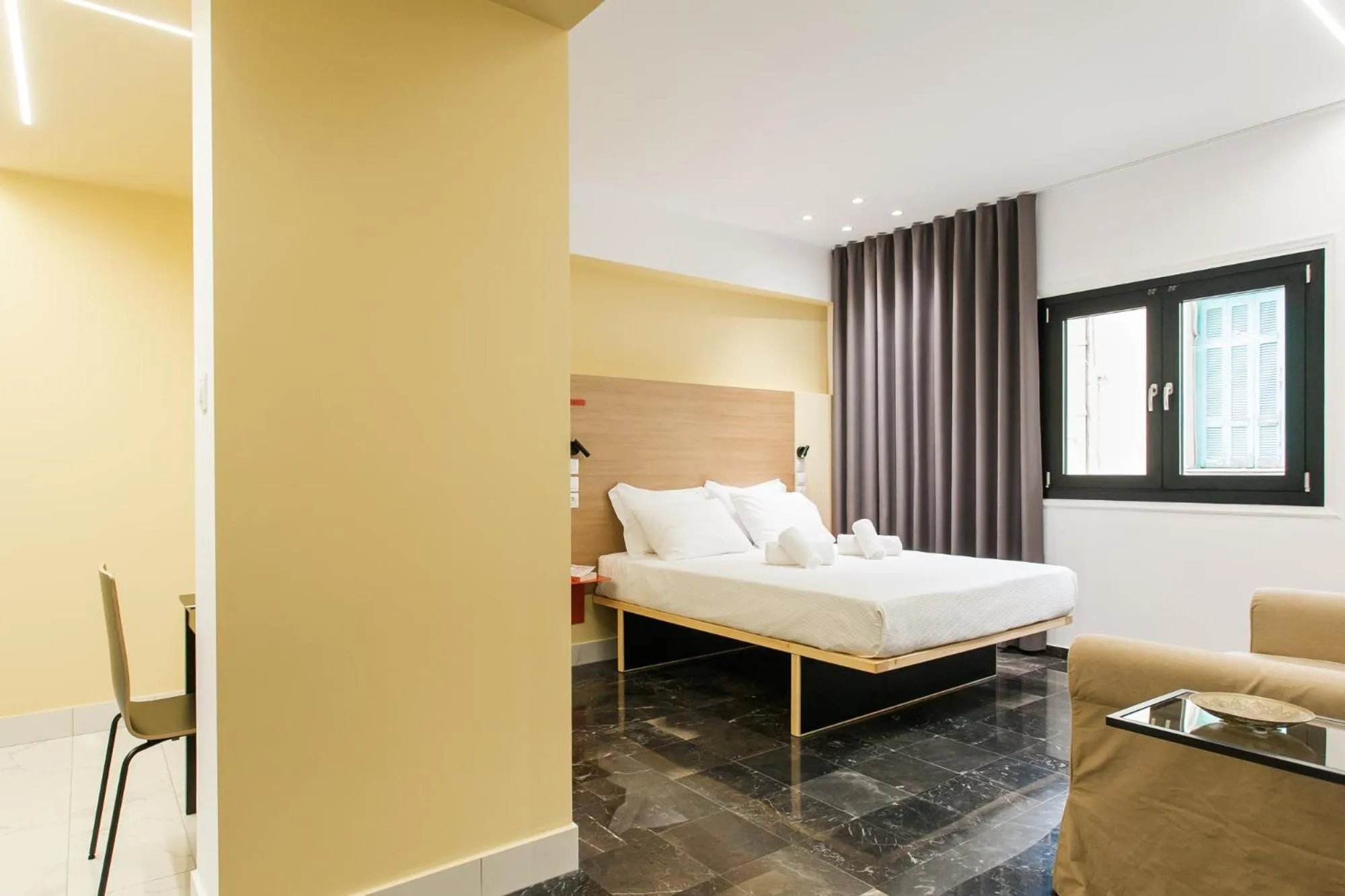 Bed in Greece U Around Athens Thissio Suites