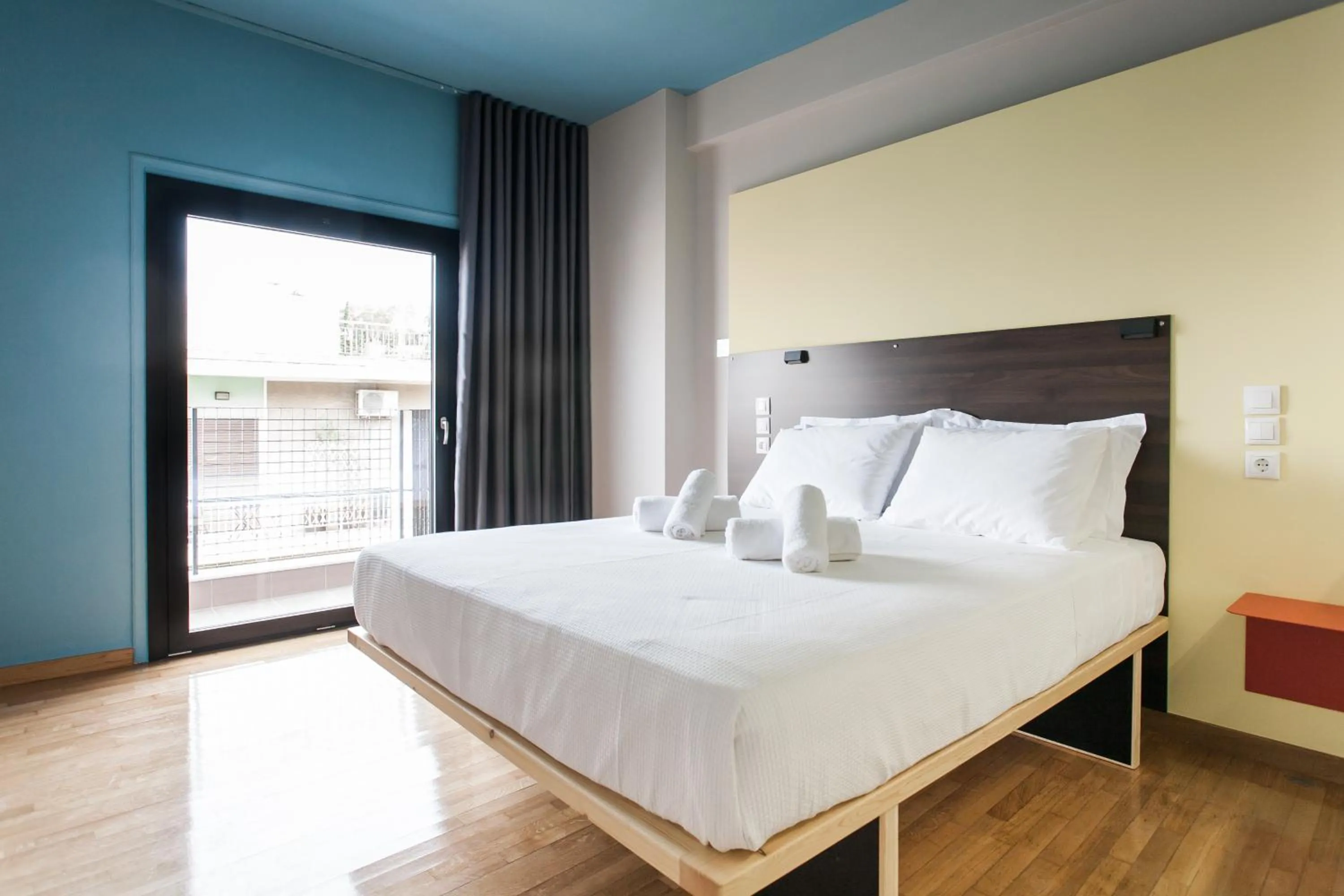 Bed in Greece U Around Athens Thissio Suites