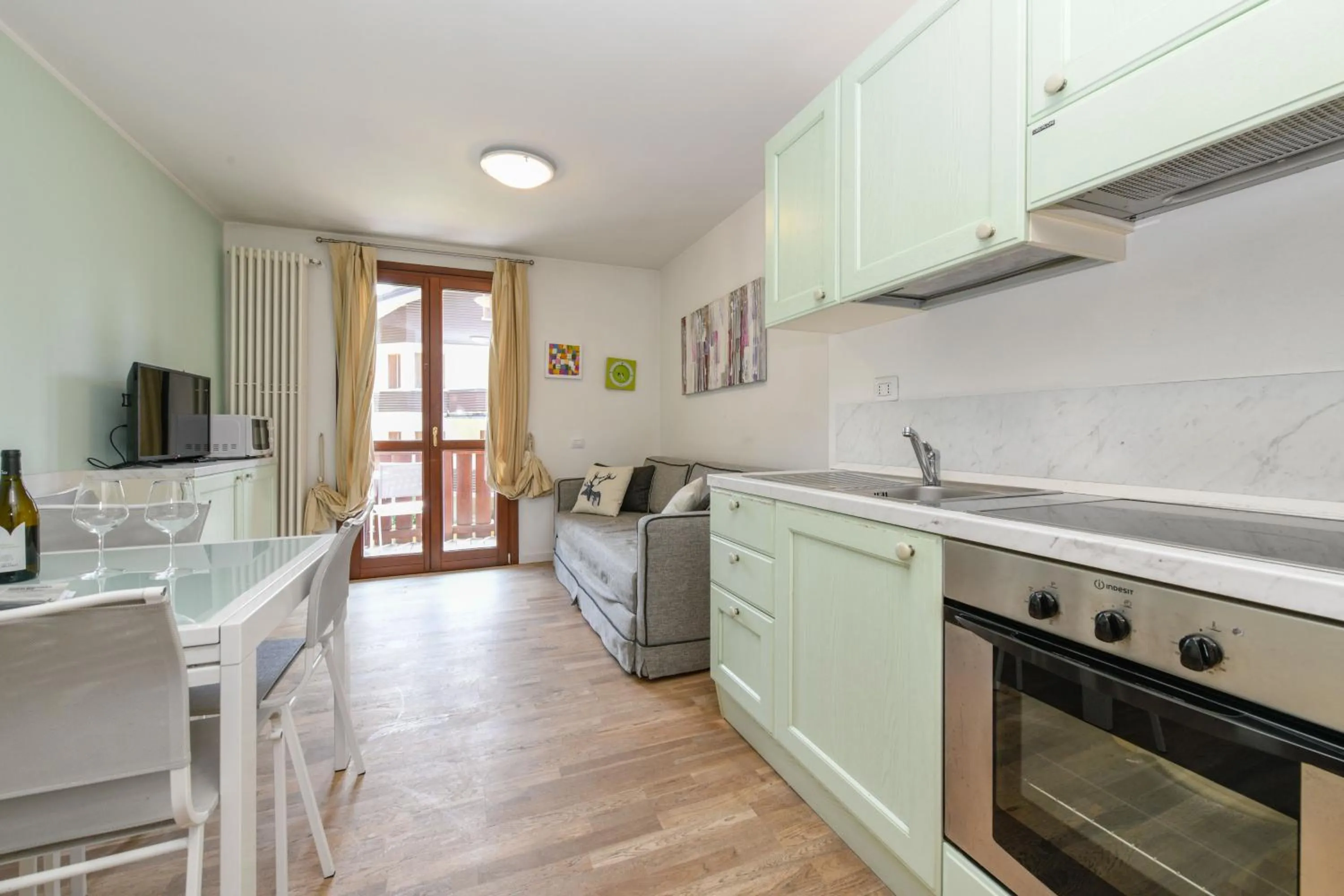 Kitchen or kitchenette in Residence Rta La Rosa delle Dolomiti