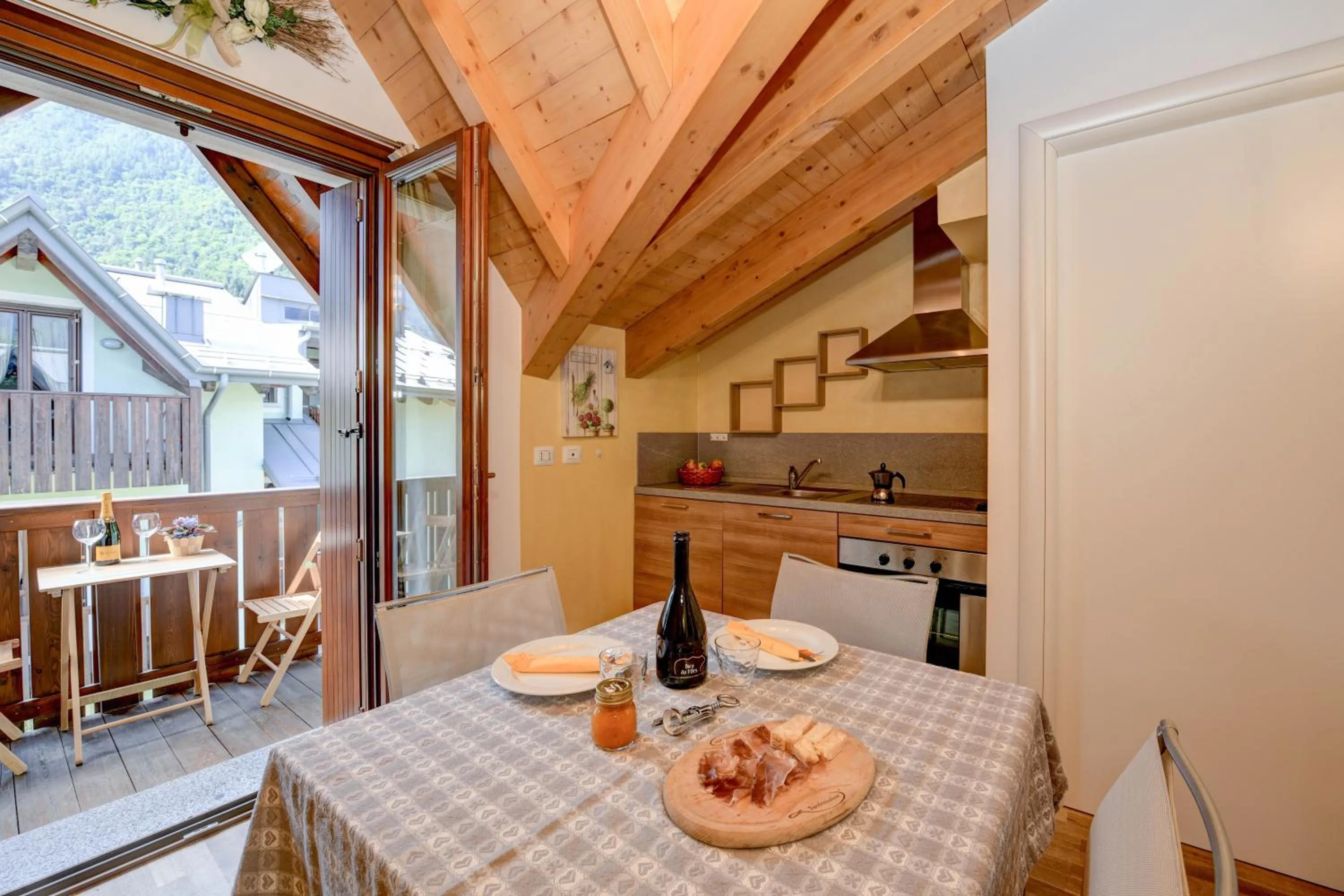 Kitchen or kitchenette in Residence Rta La Rosa delle Dolomiti