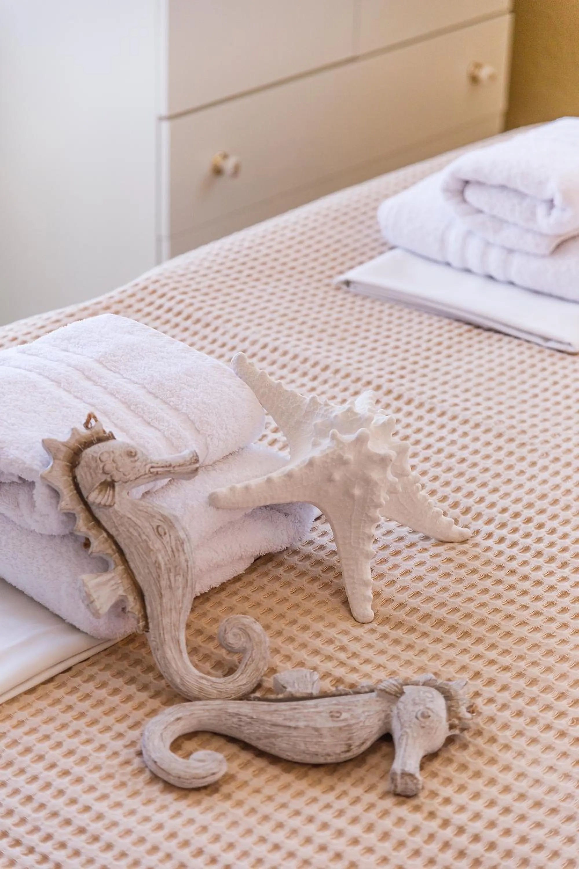 Bed in Anatoli Apartments Polichrono