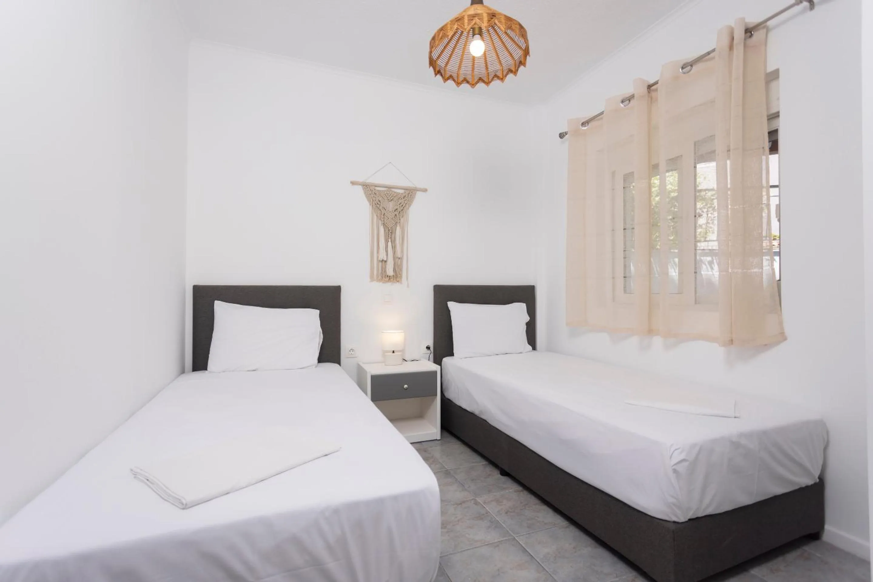 Bed in Anatoli Apartments Polichrono