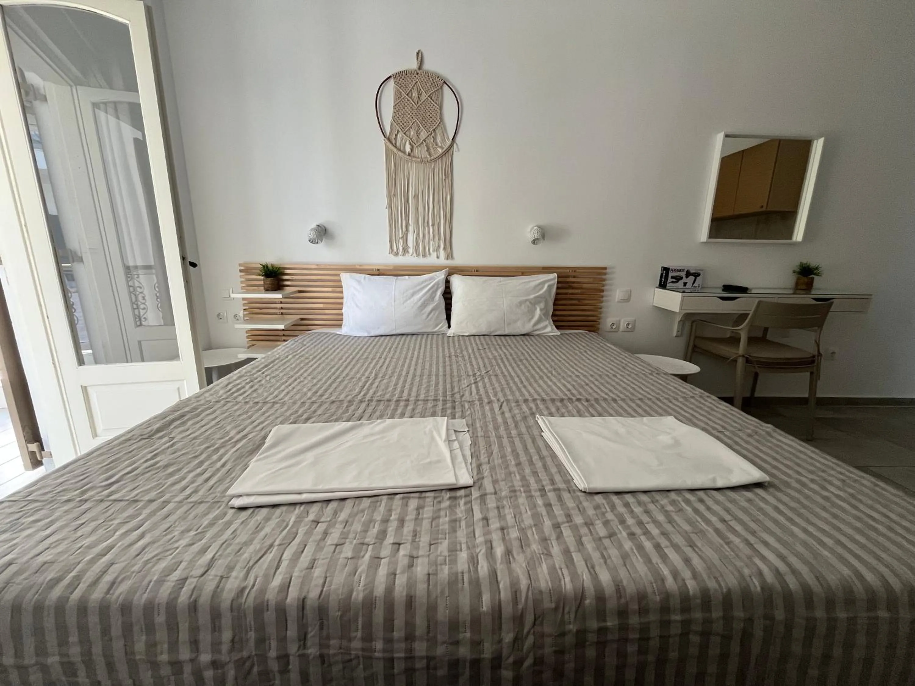 Bed in Anatoli Apartments Polichrono