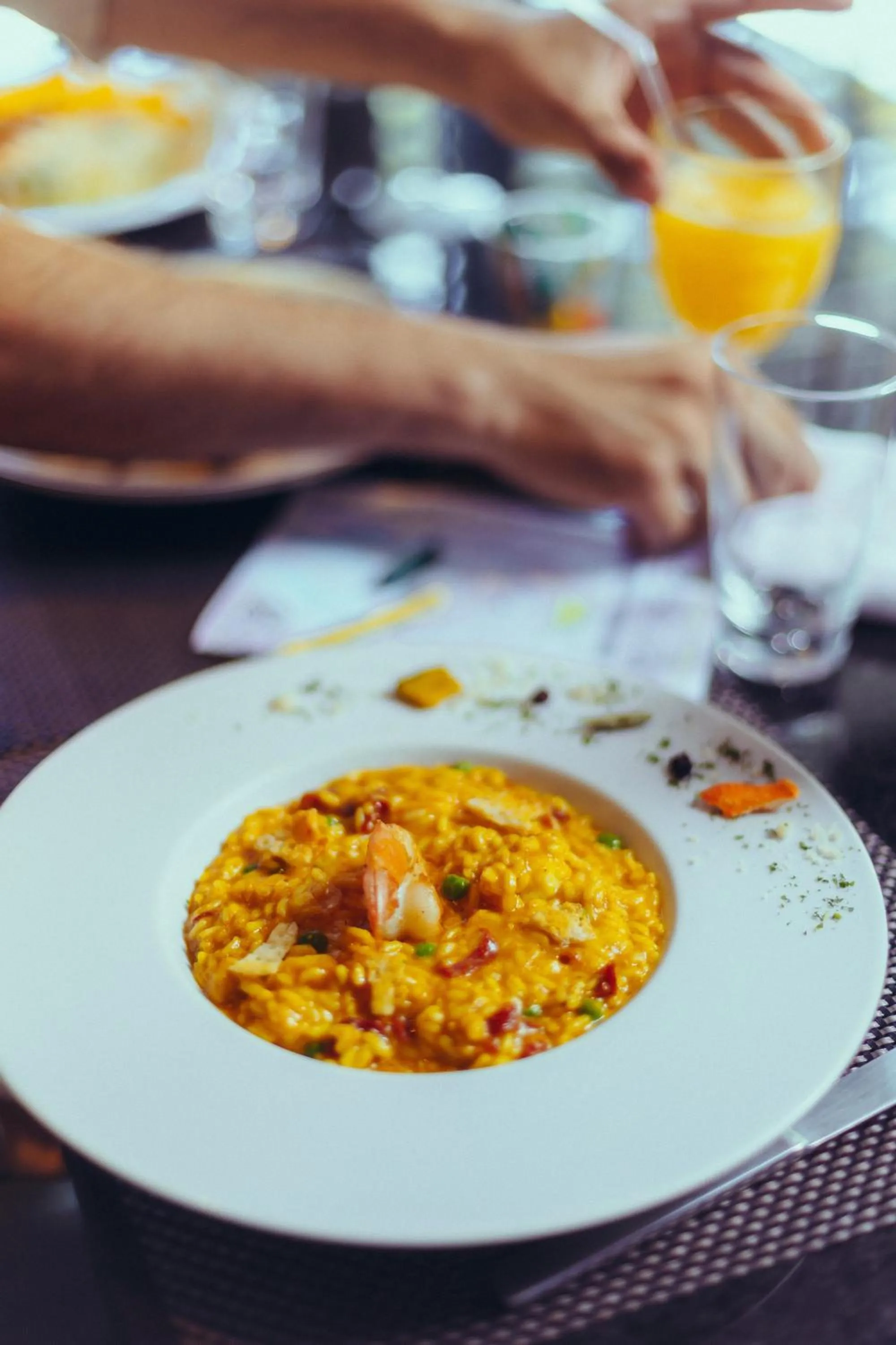 Food and drinks in LS Hotel