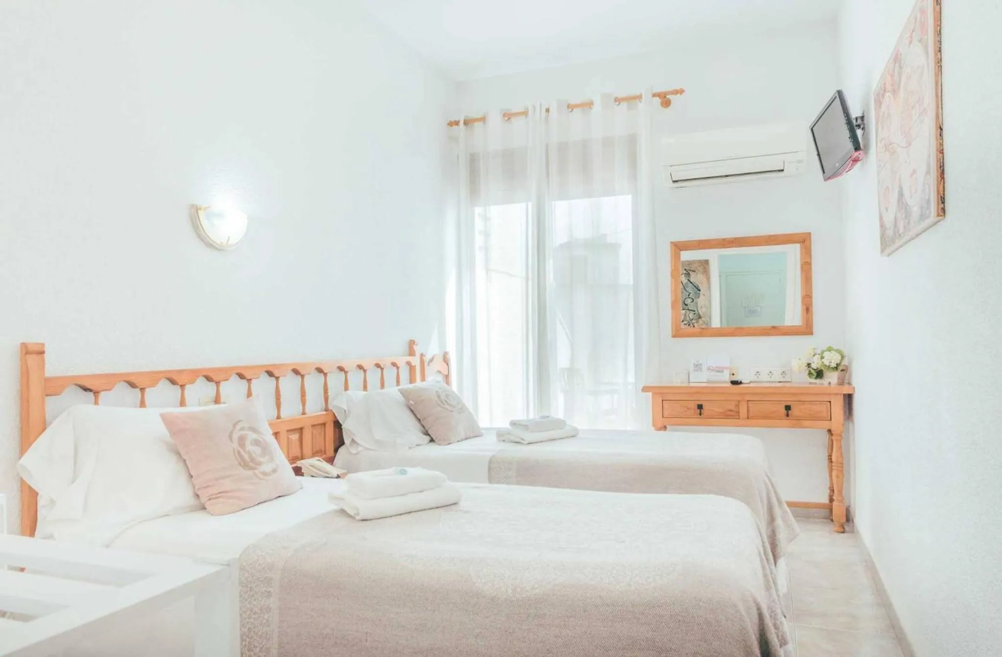 Bedroom, Bed in Hotel Duc de Vendôme