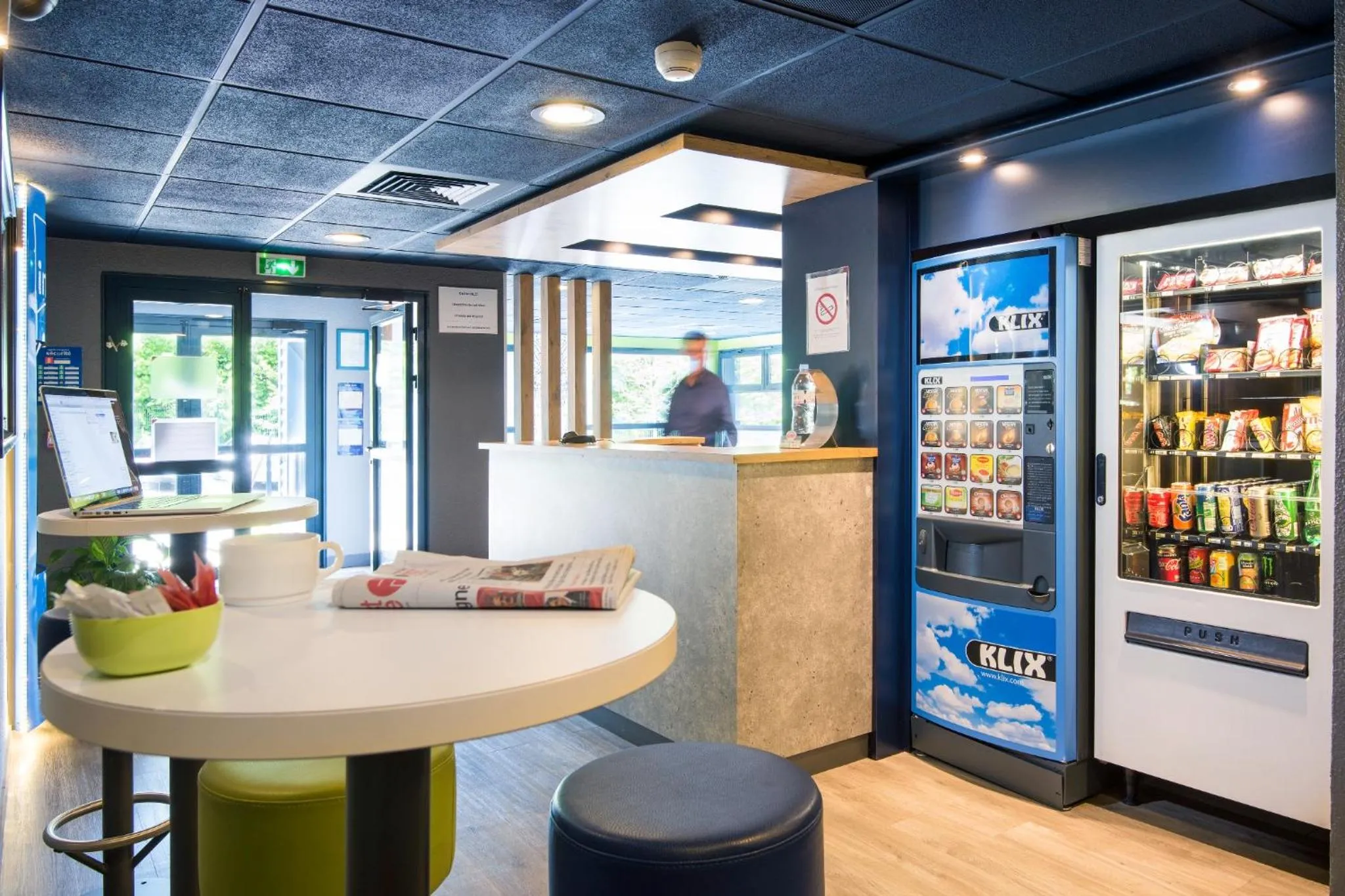 Lobby or reception in ibis budget Rennes Route de Saint Malo