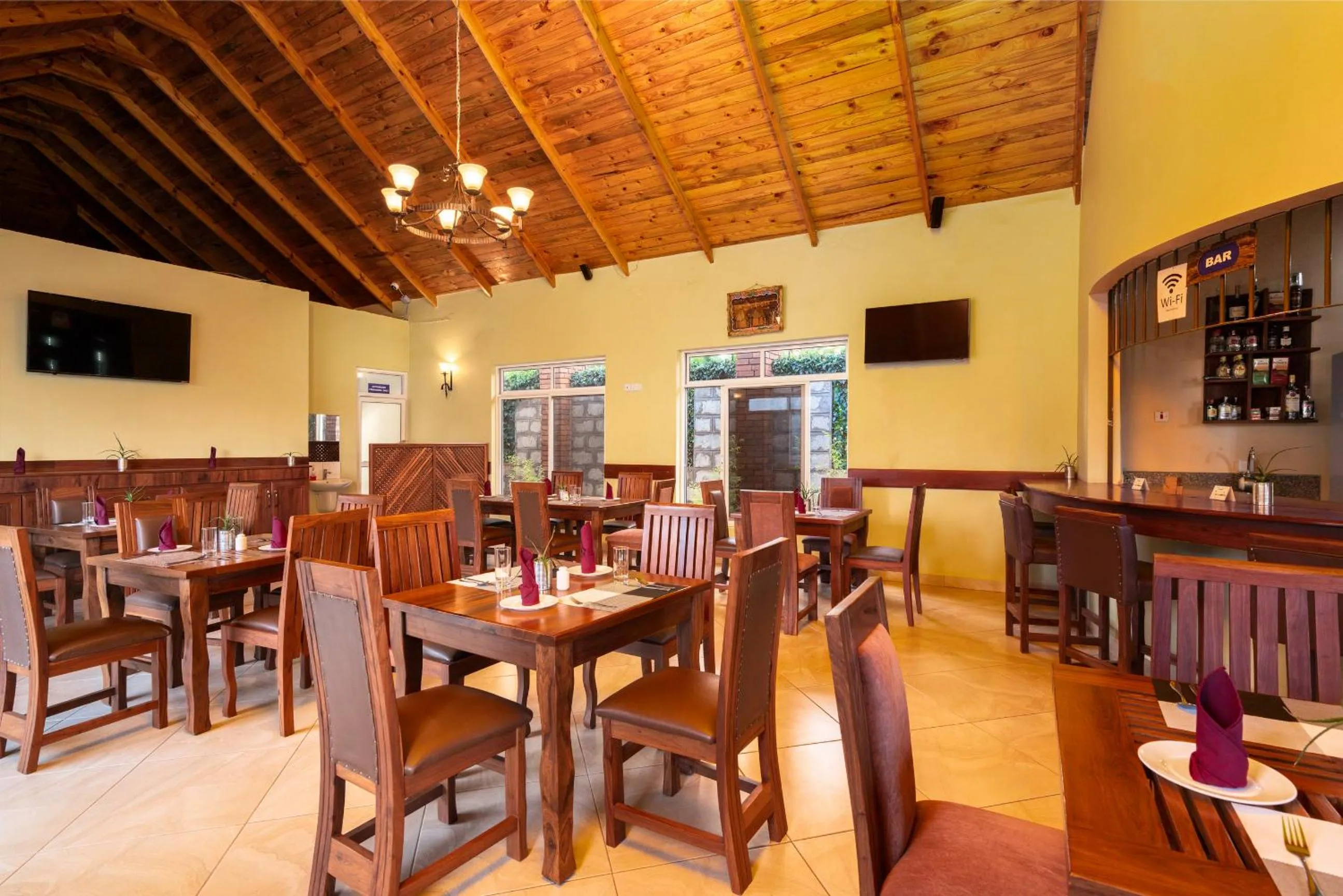 Restaurant/places to eat in Mrimba Palm Hotel
