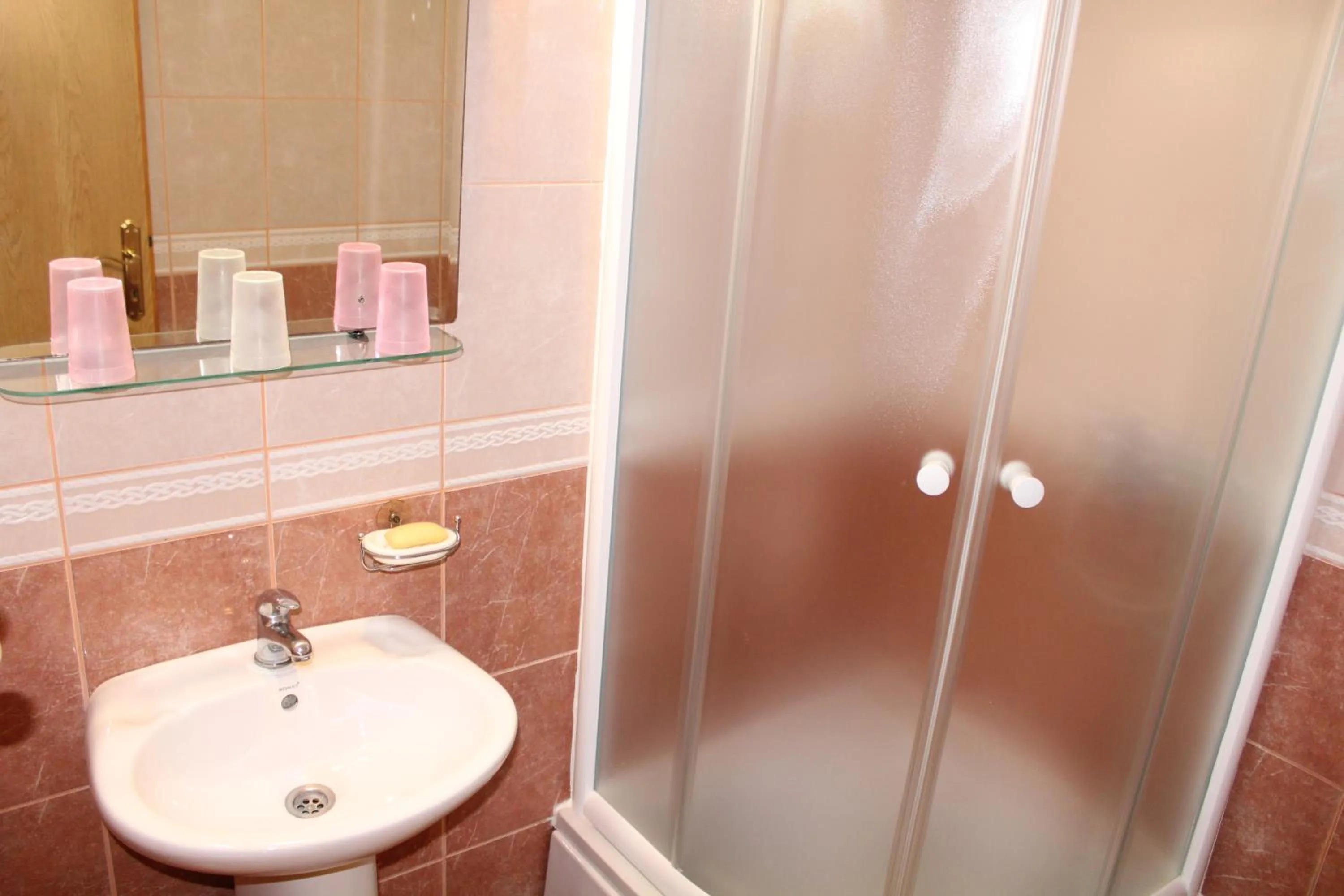 Shower in Guest House Tomanovic