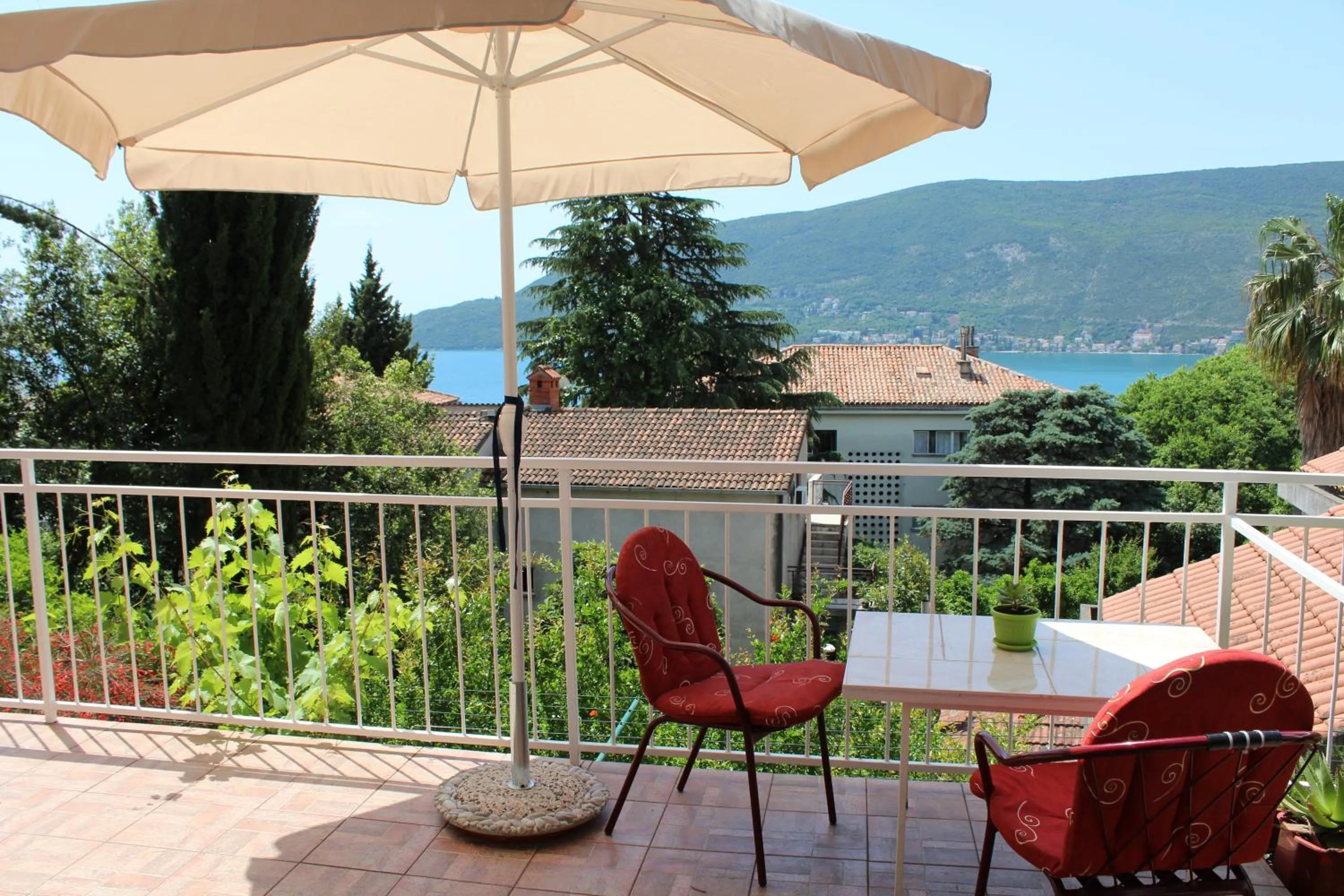 Spring in Guest House Tomanovic