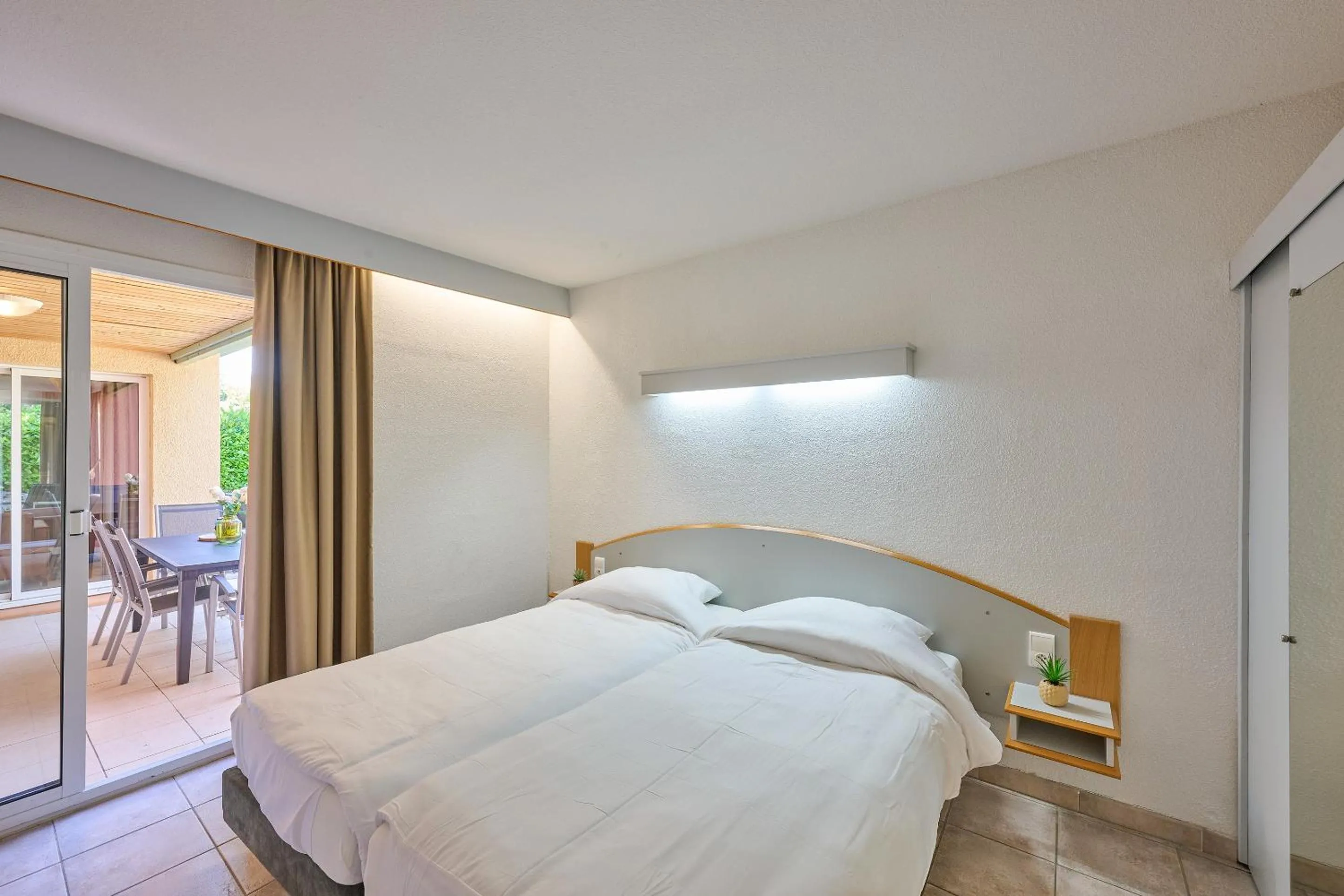 Bedroom, Bed in FranceComfort - L'Espinet