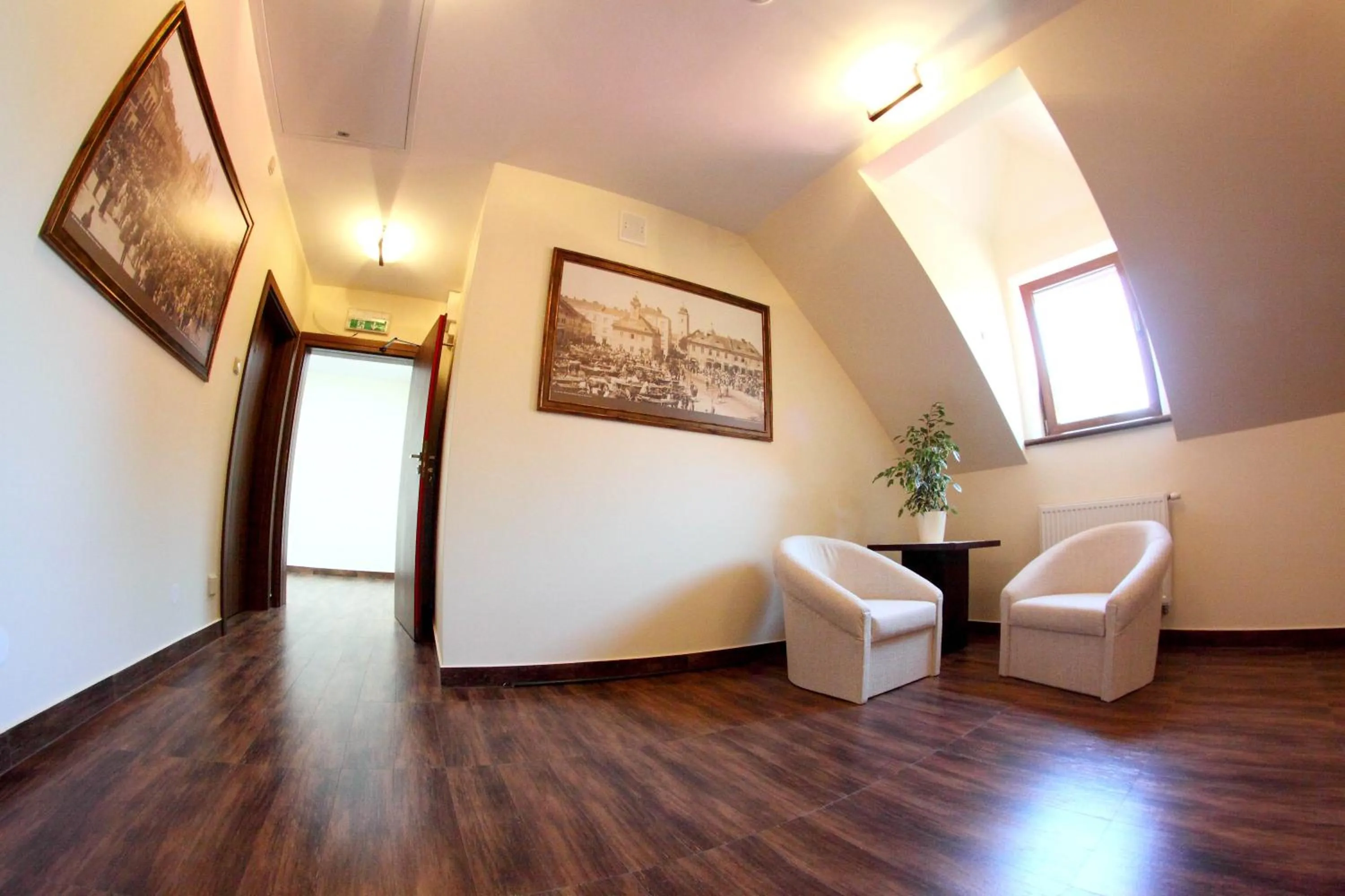 Seating area in Hotel Mieszko