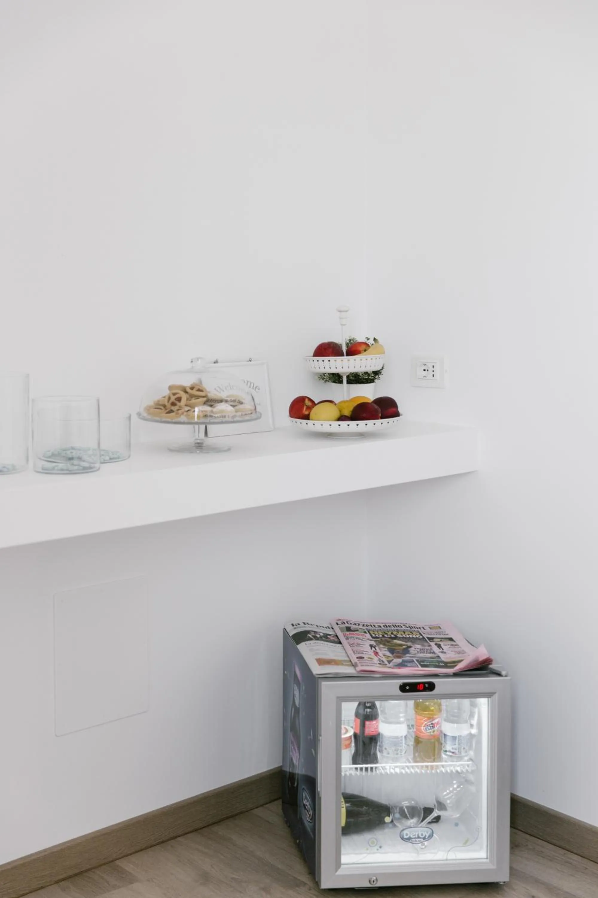 Communal lounge/ TV room in Stazione a mare