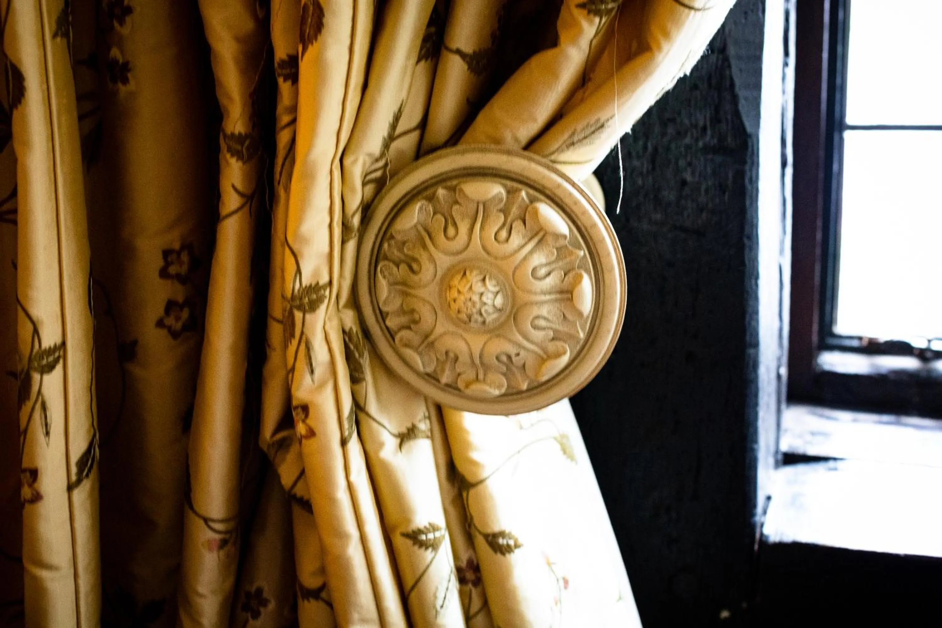 Decorative detail in The Crown Inn