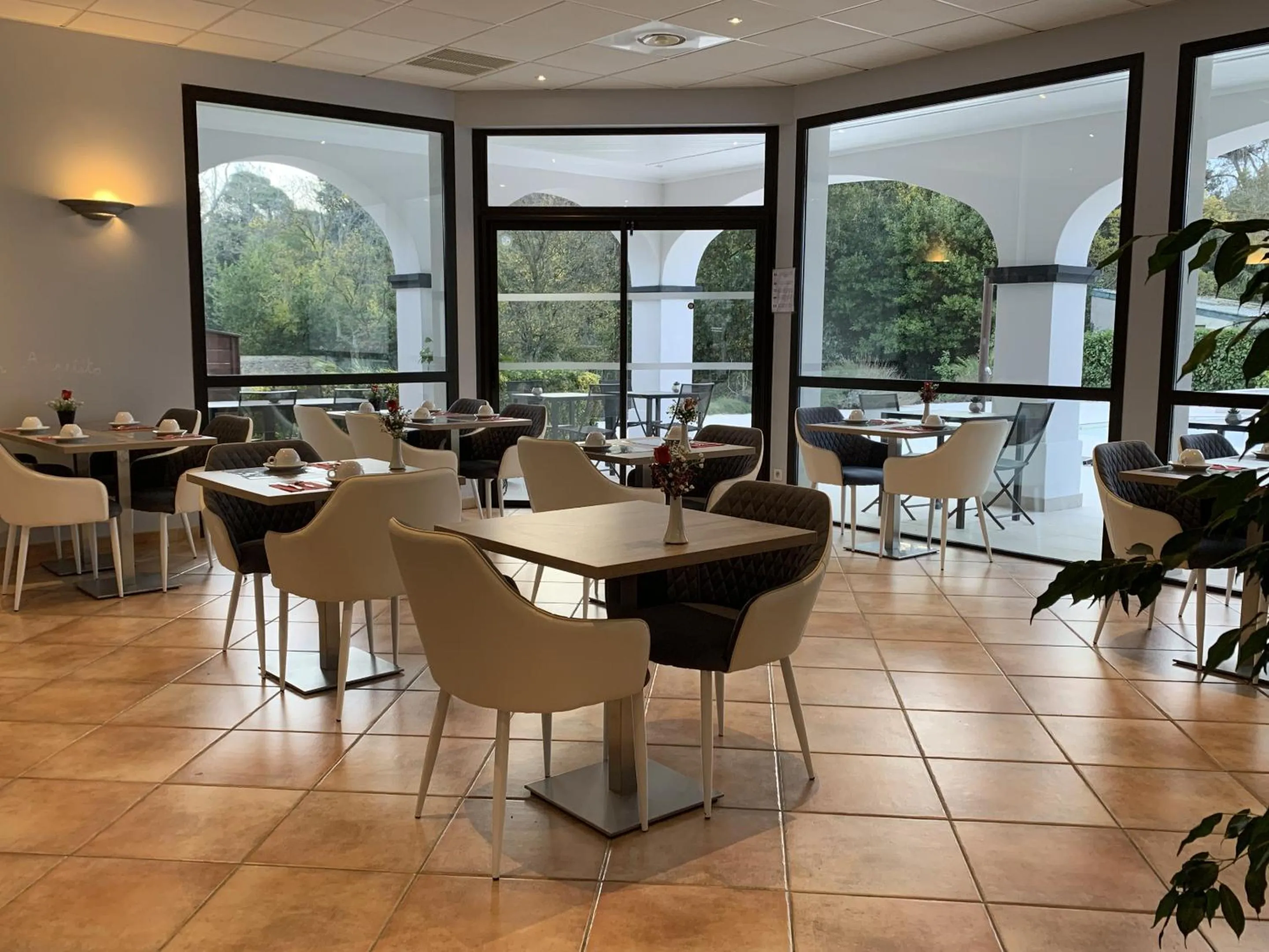 Breakfast in Hôtel La Bastide Saint Martin