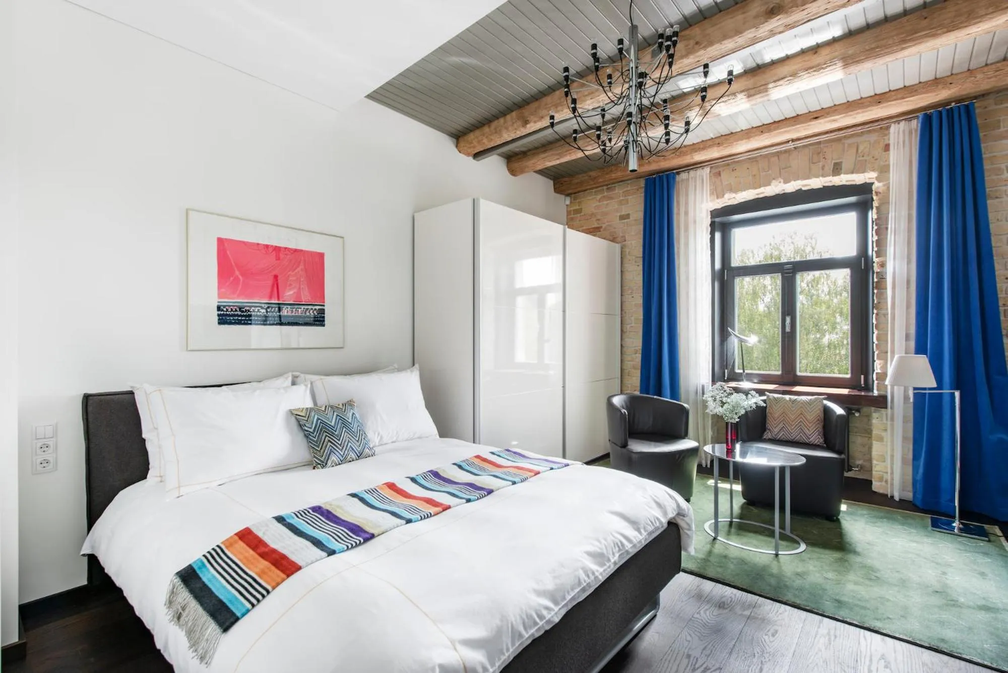 Photo of the whole room, Bed in The Joseph