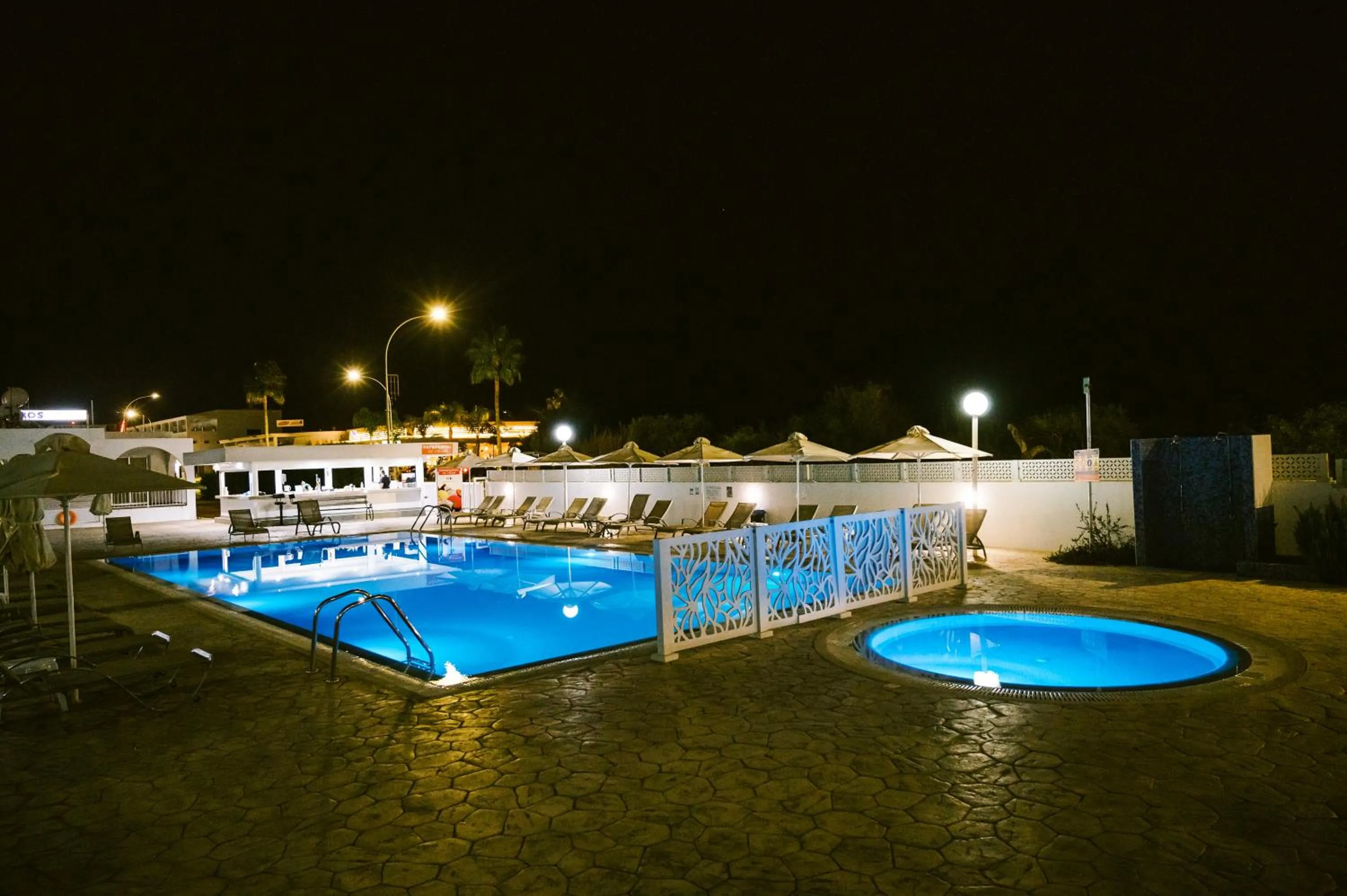 Kaos Hotel Apartments