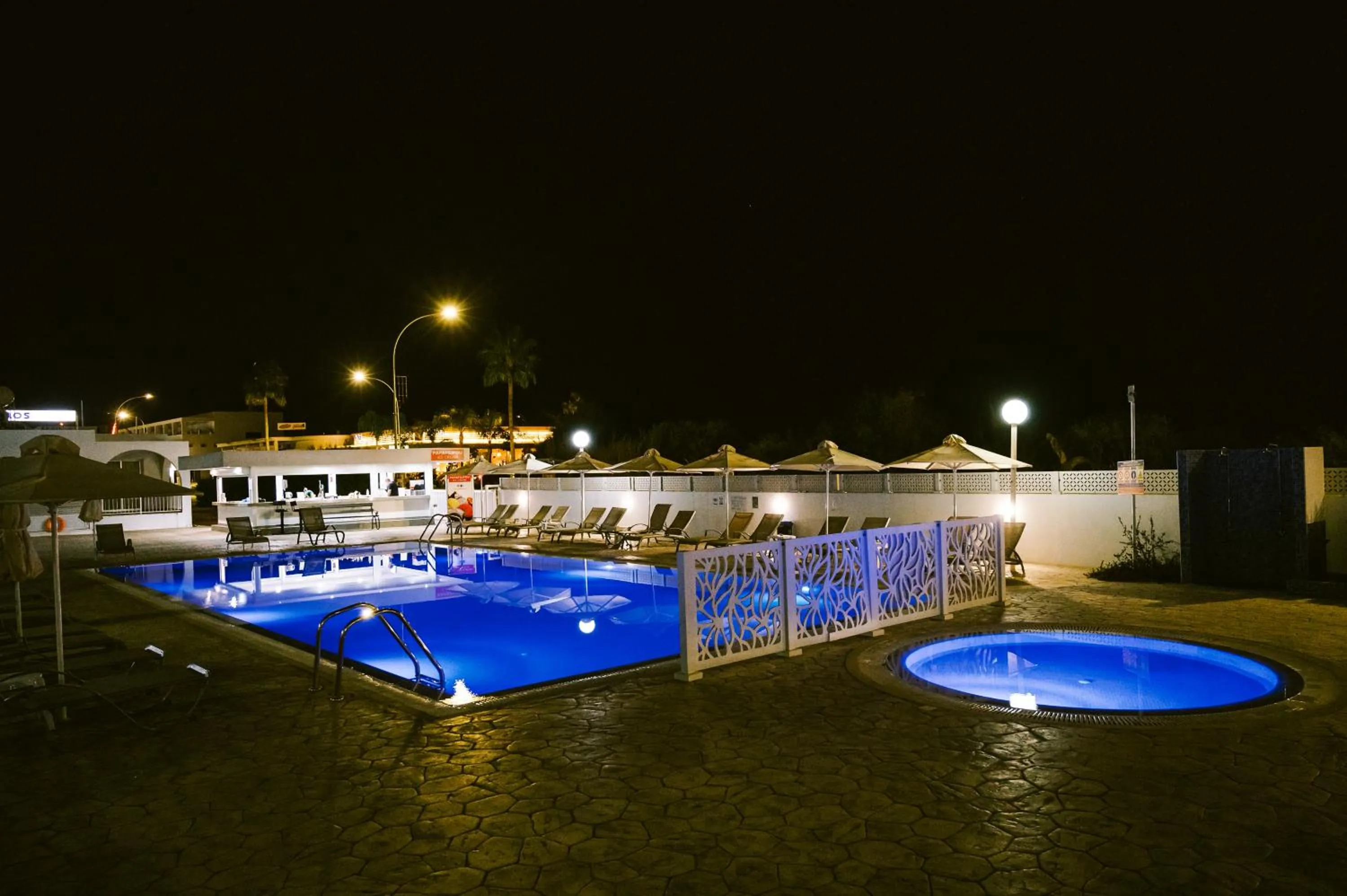 Kaos Hotel Apartments