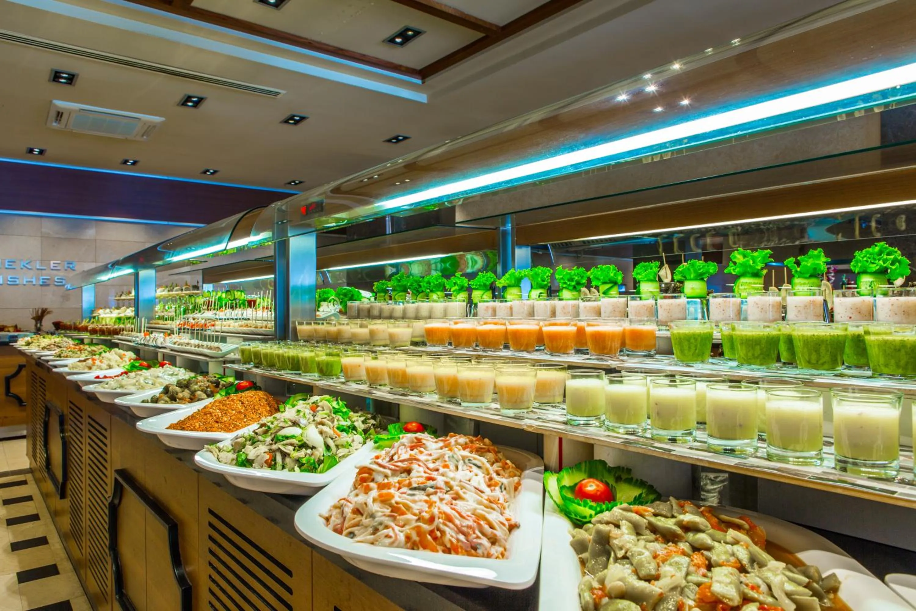Food and drinks in Kahya Resort Aqua & Spa