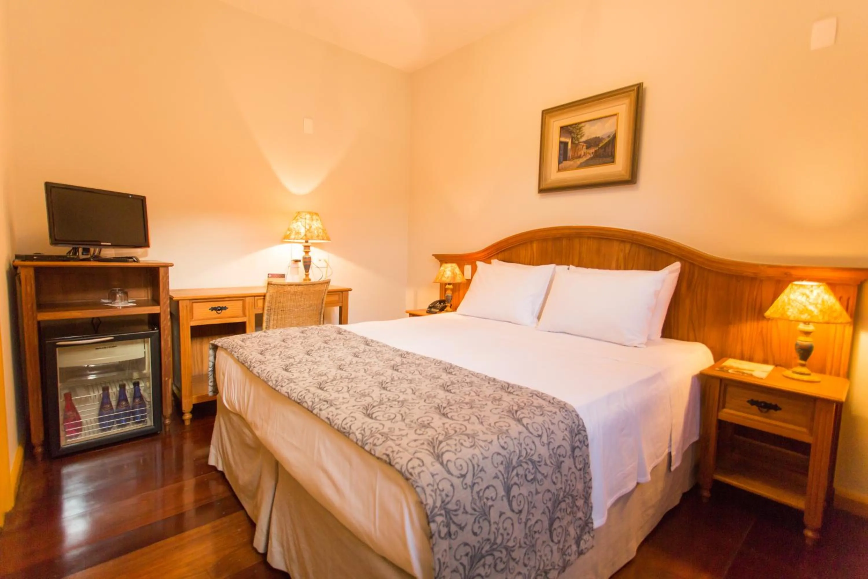 Photo of the whole room, Bed in Pousada Solar da Ópera