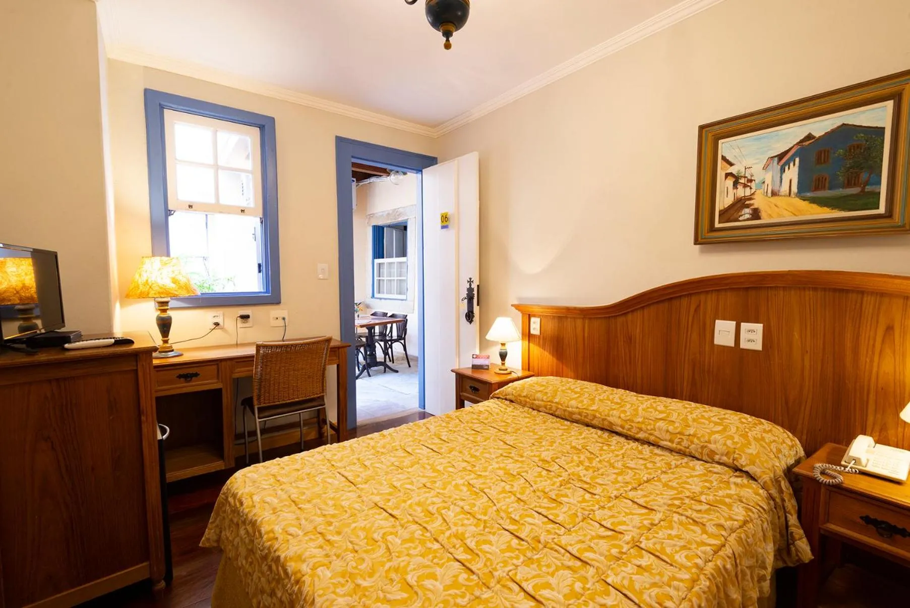 Photo of the whole room, Bed in Pousada Solar da Ópera