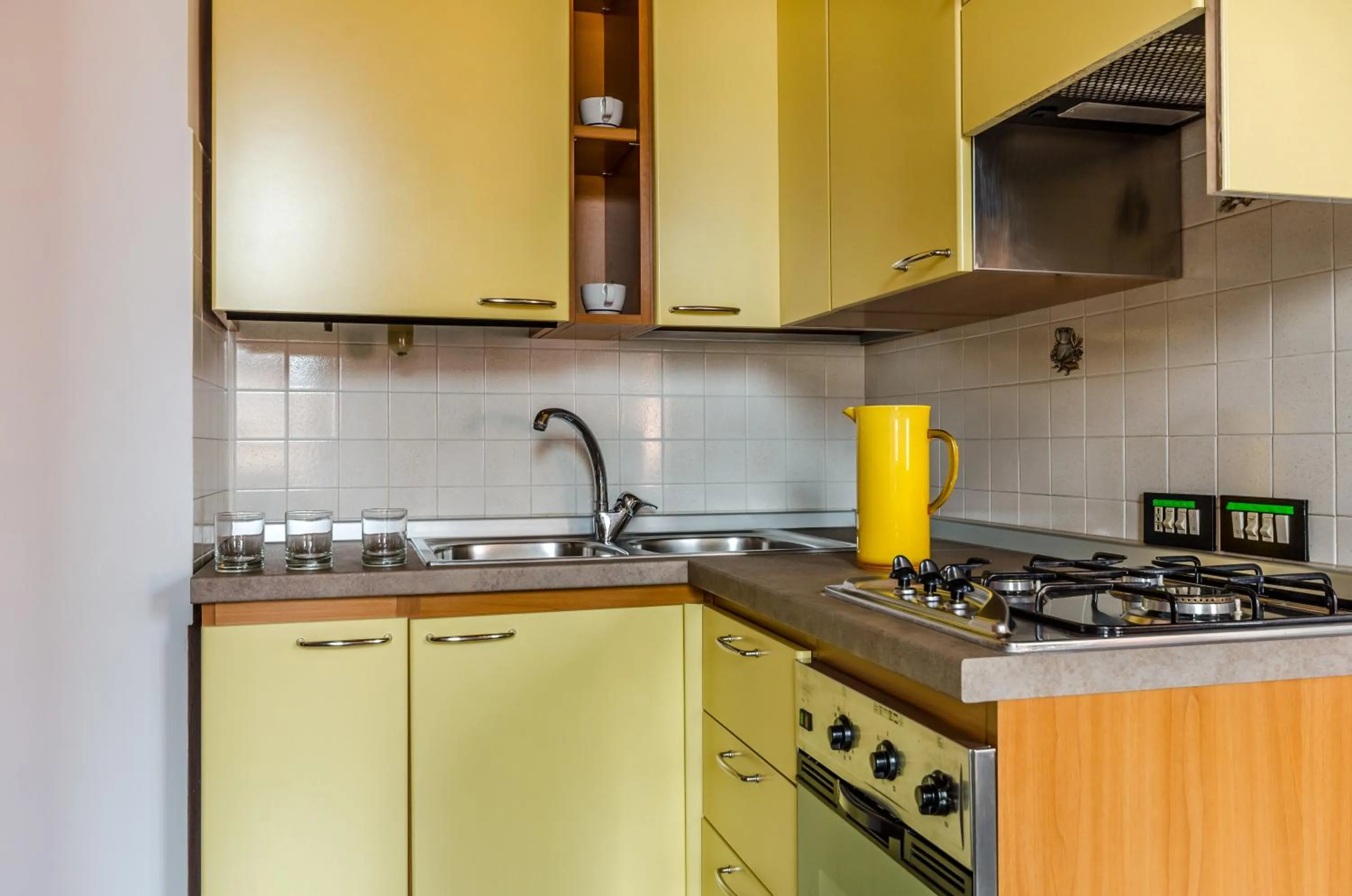 Coffee/tea facilities in Venice Apartments