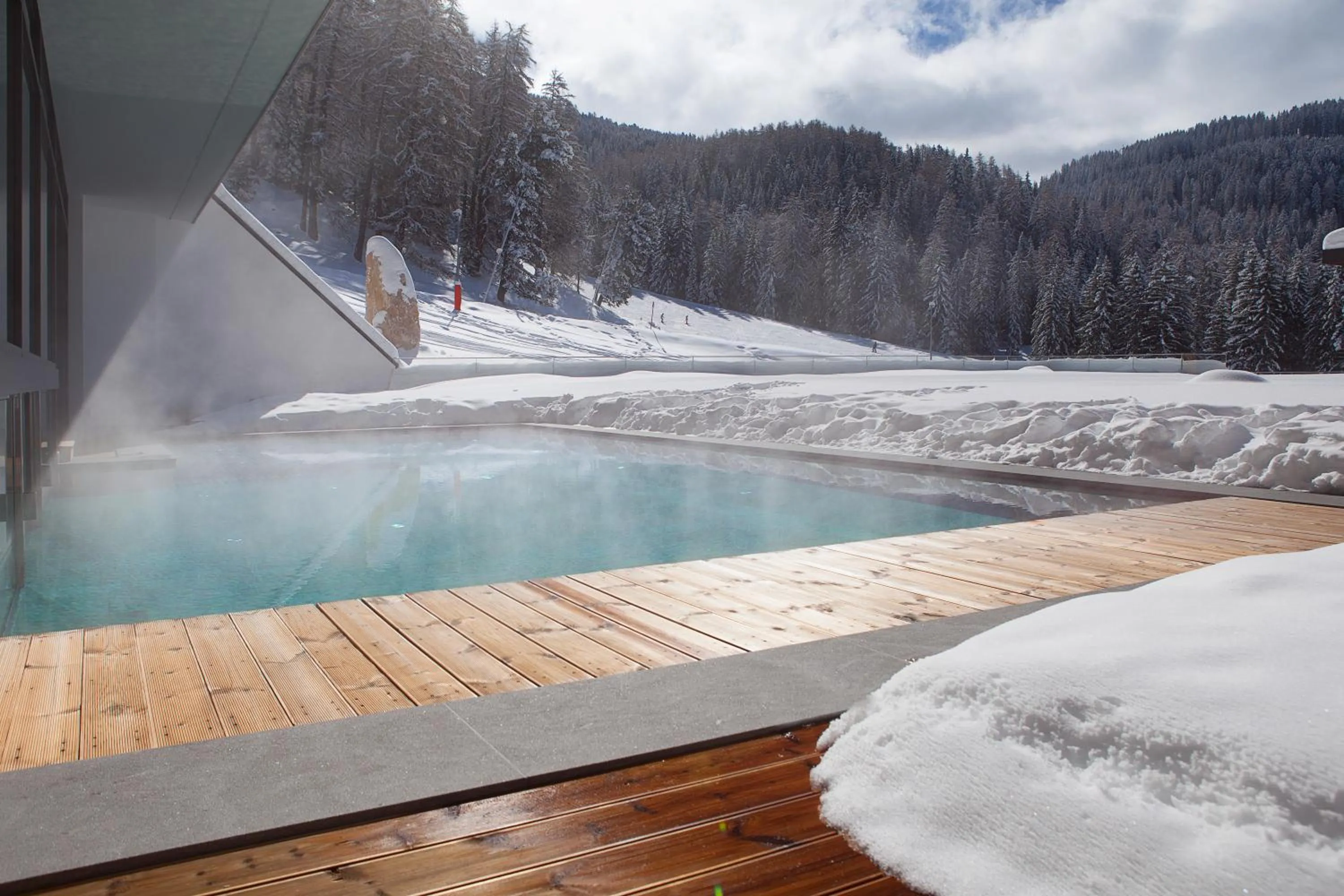 Swimming pool in Hotel Cristal