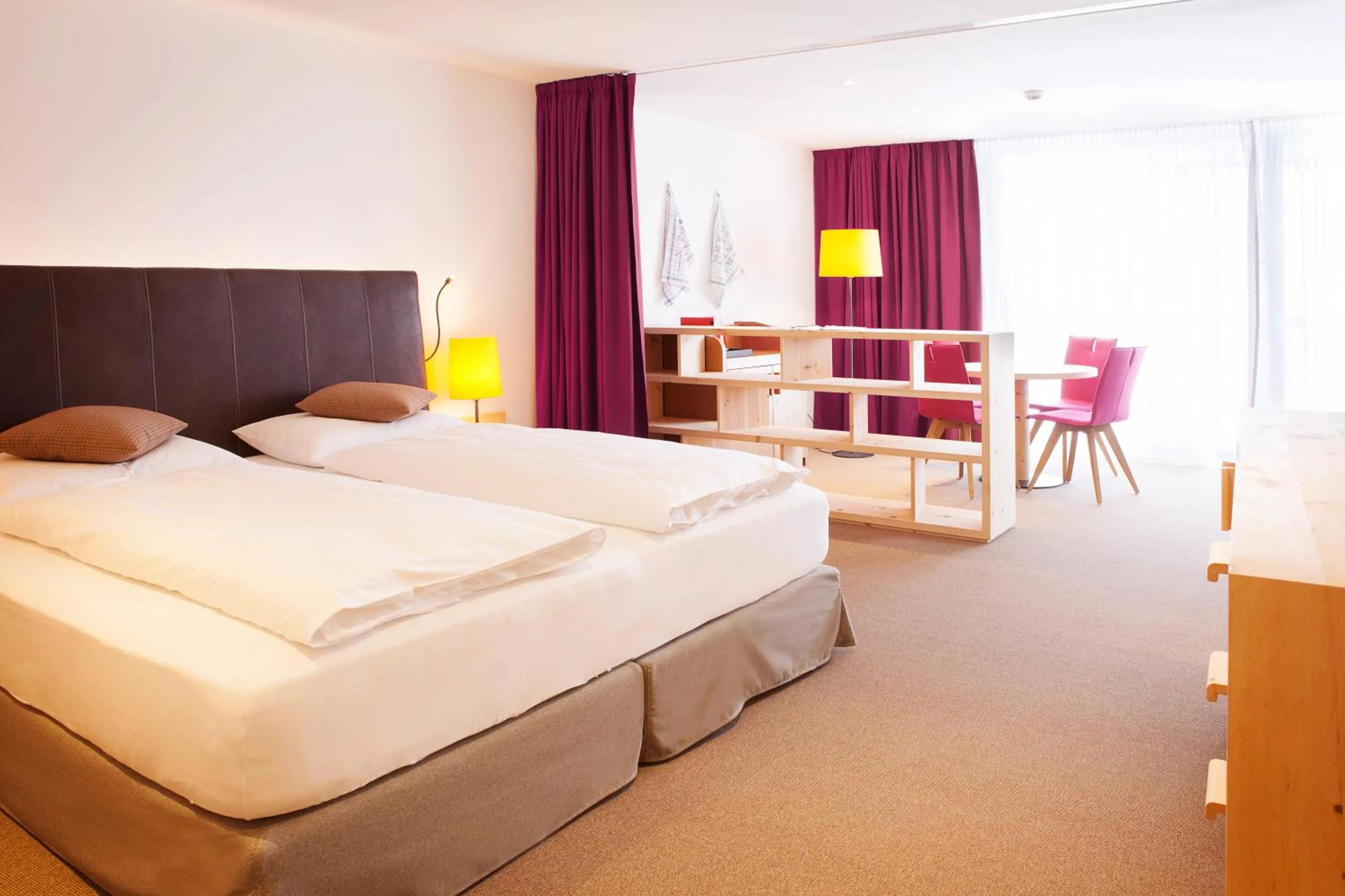 Bedroom, Bed in Hotel Cristal