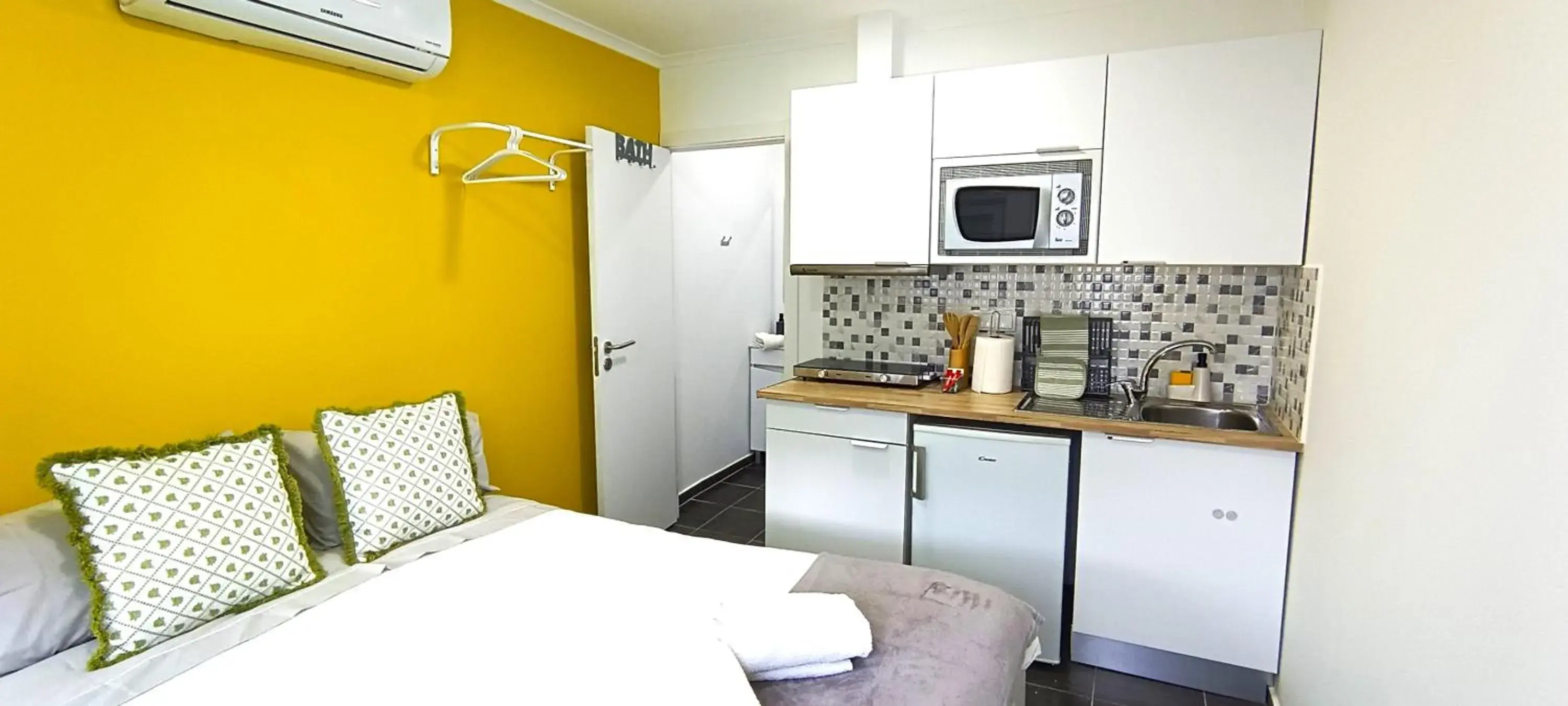 Studio in Sleep & Go Faro Airport Guest House Studio in Sleep & Go Faro Airport Guest House