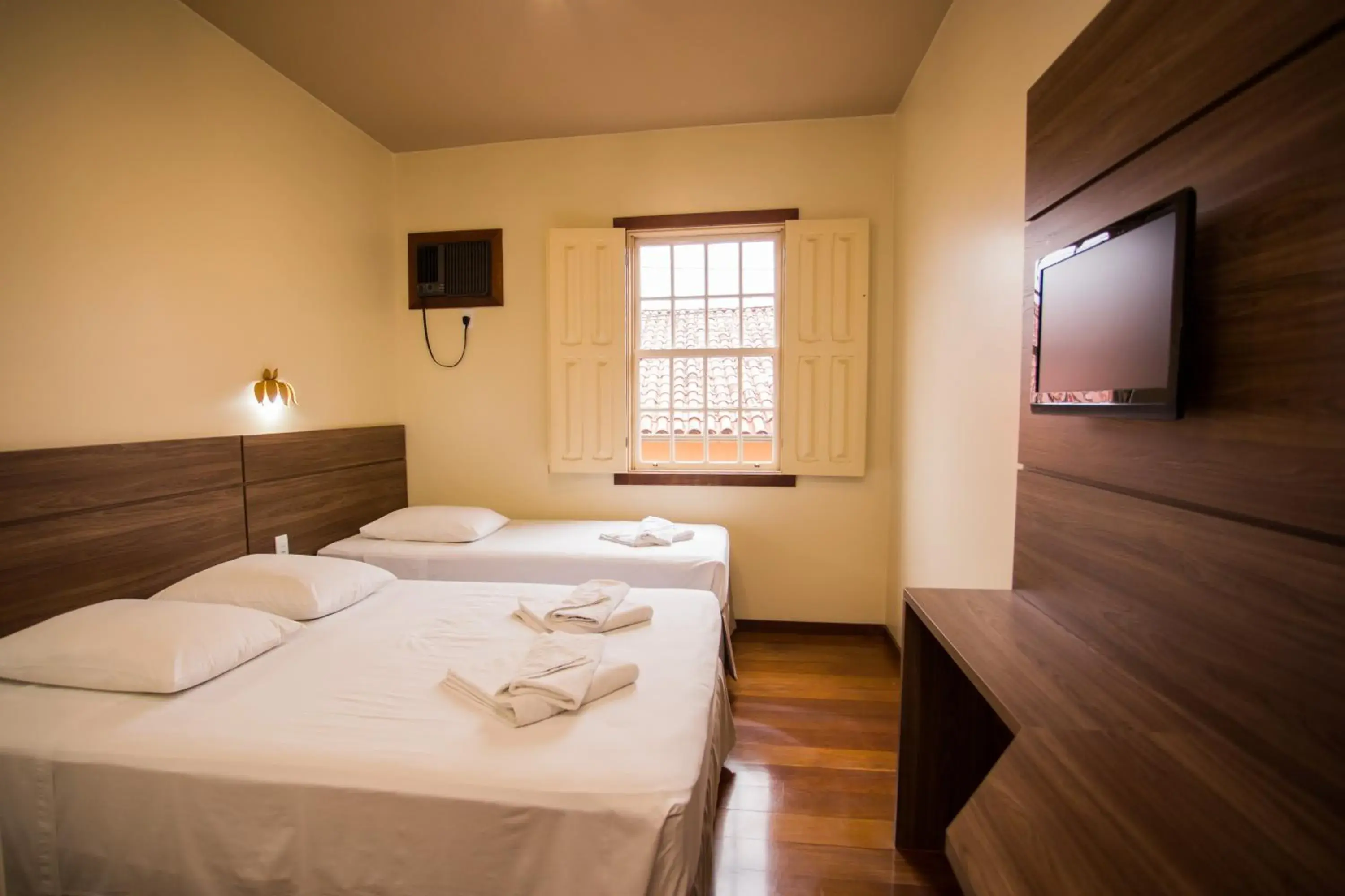 Deluxe Triple Room in Mirante Hotel Deluxe Triple Room in Mirante Hotel
