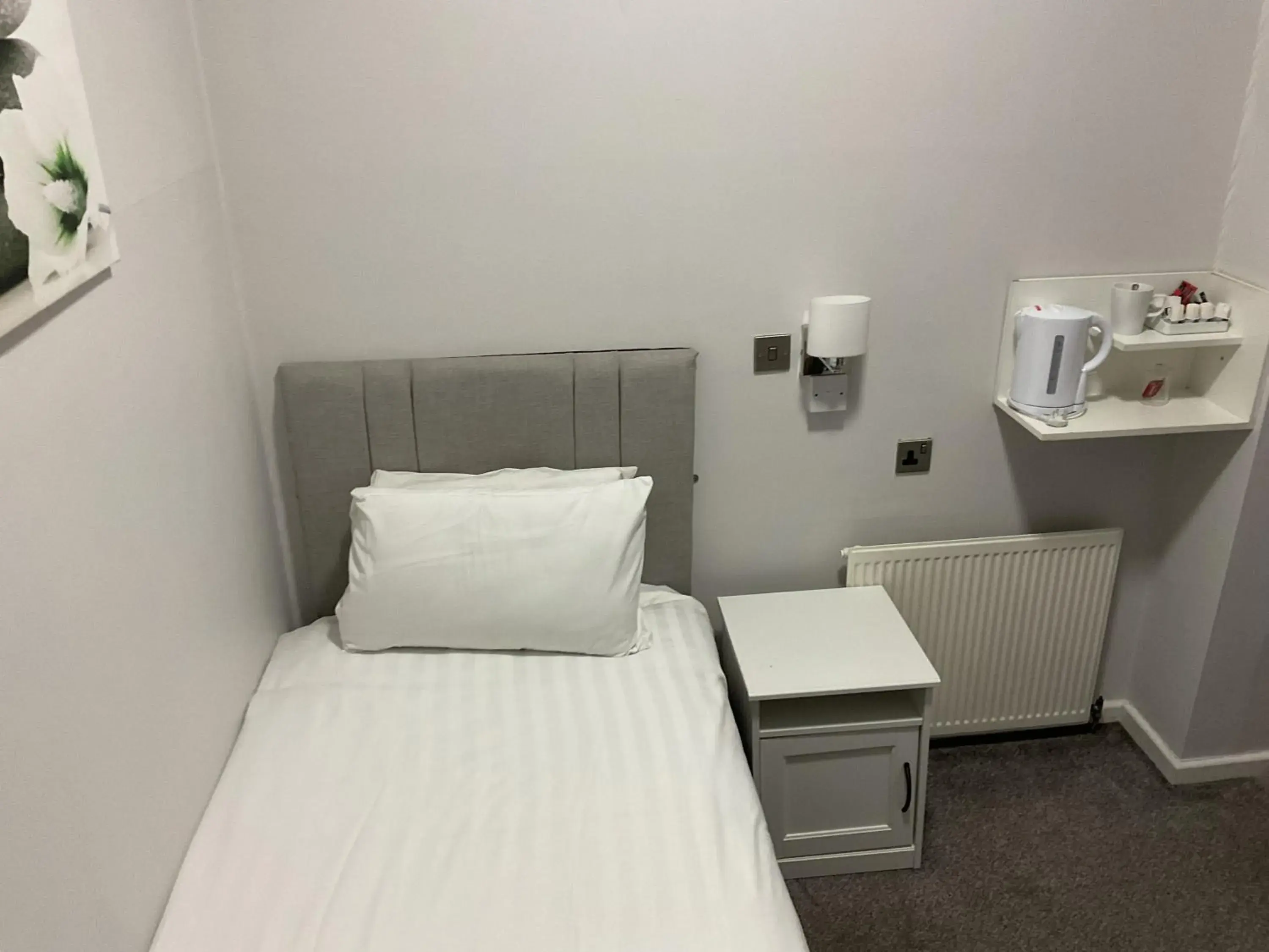 Single Room in The Claremont Preston Single Room in The Claremont Preston