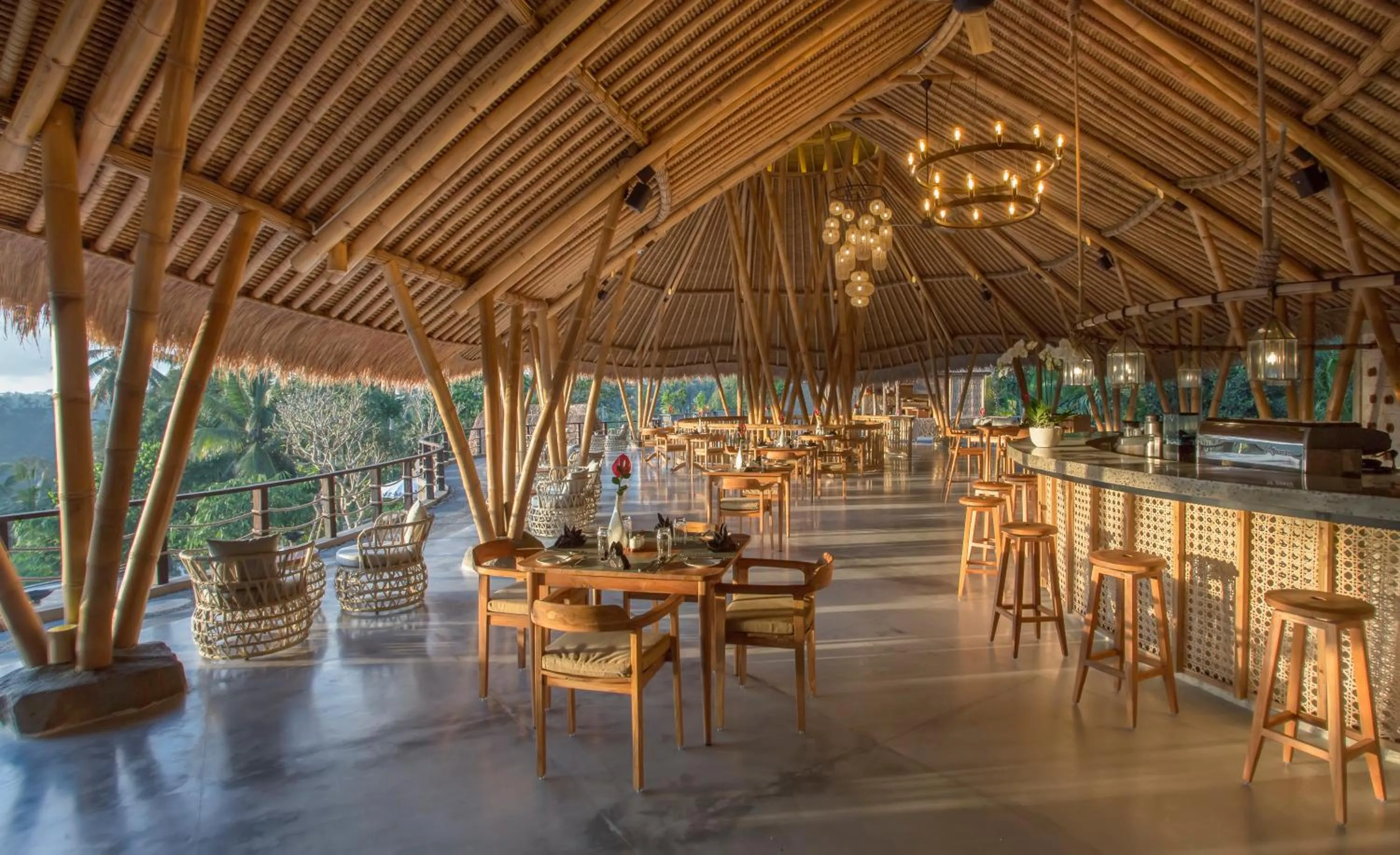 Restaurant/places to eat in The Kayon Jungle Resort